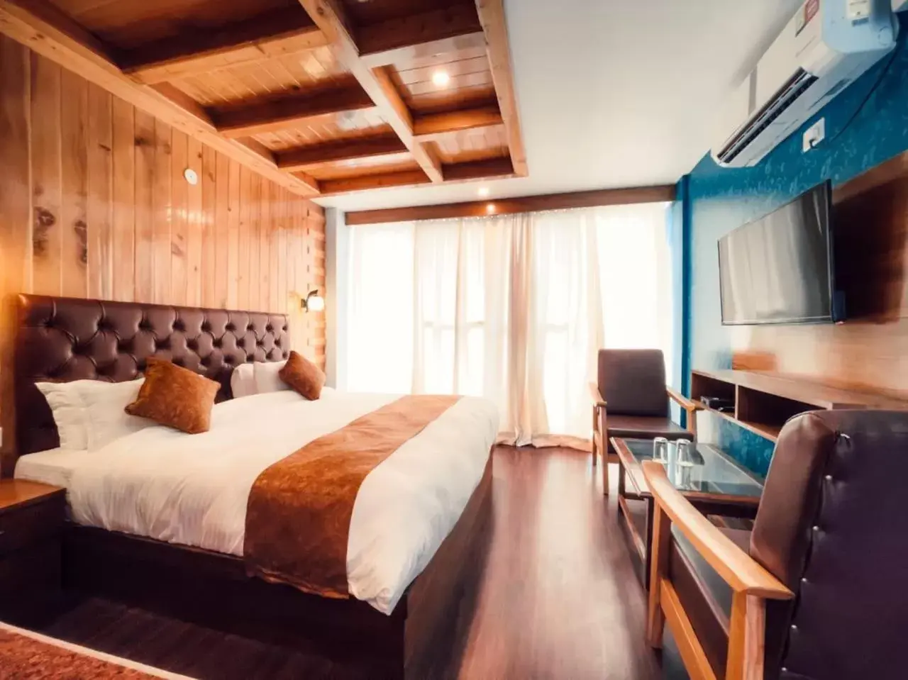 Superior King Room in Manali Urban Resort - Near Mall Road By Vista Hotel & Resorts Superior King Room in Manali Urban Resort - Near Mall Road By Vista Hotel & Resorts