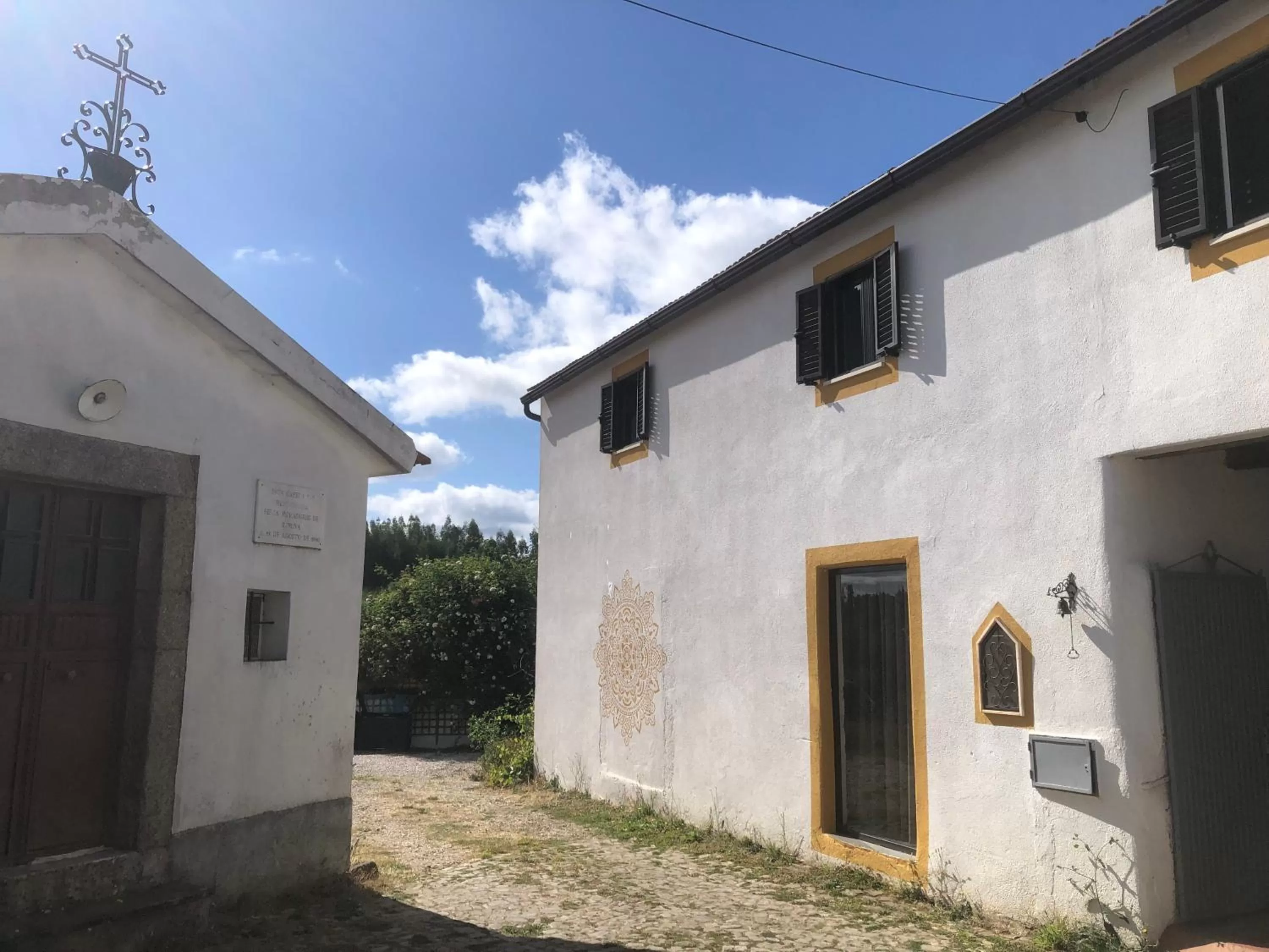 Property building in House Of The Three Marias