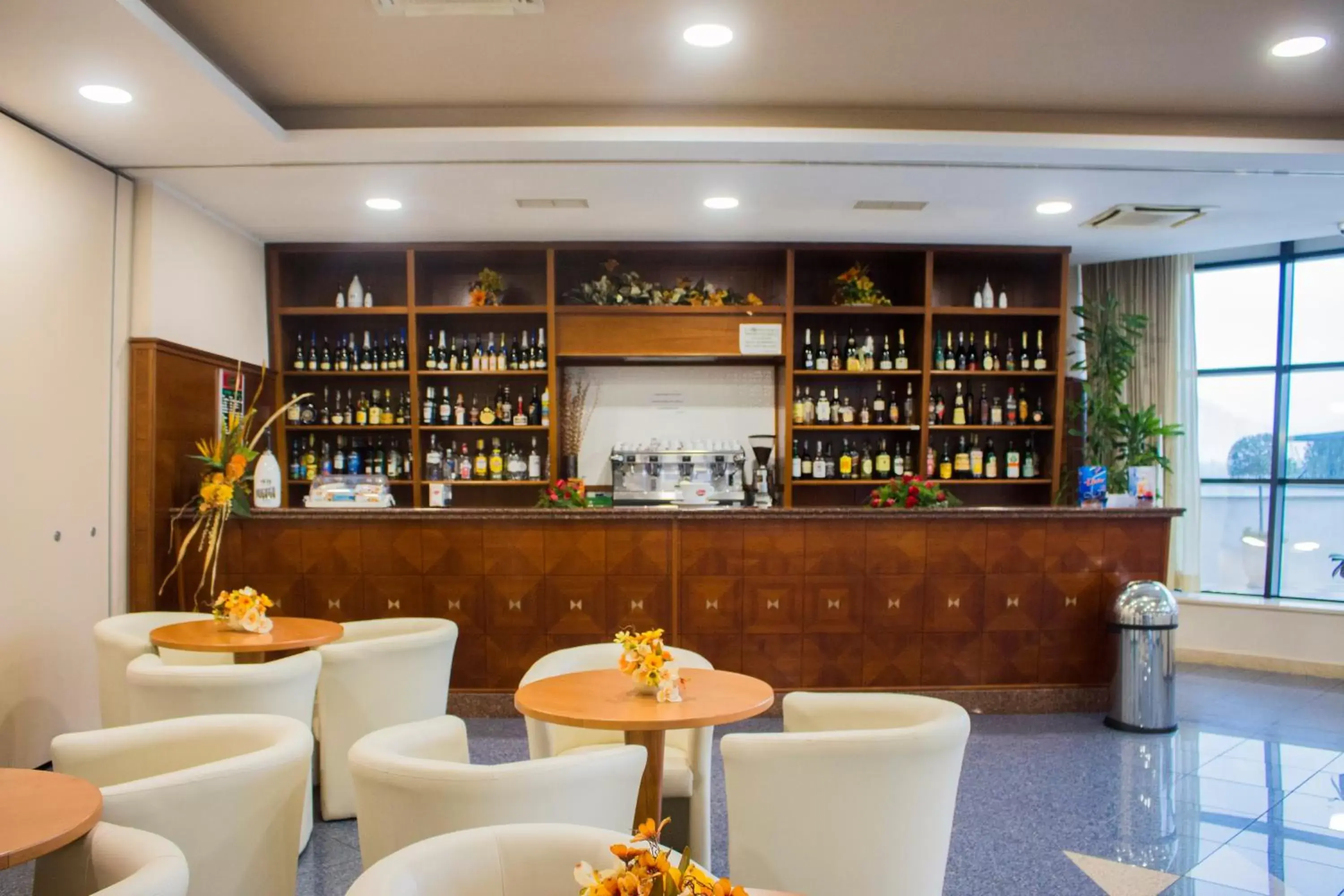 Landmark view, Lounge/Bar in Edra Palace Hotel & Ristorante