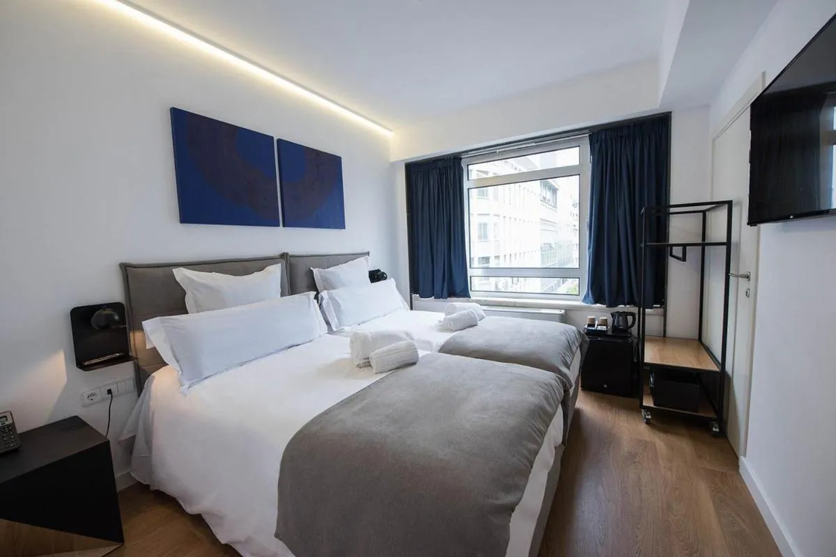 Bed in room00 Lisboa Hostel