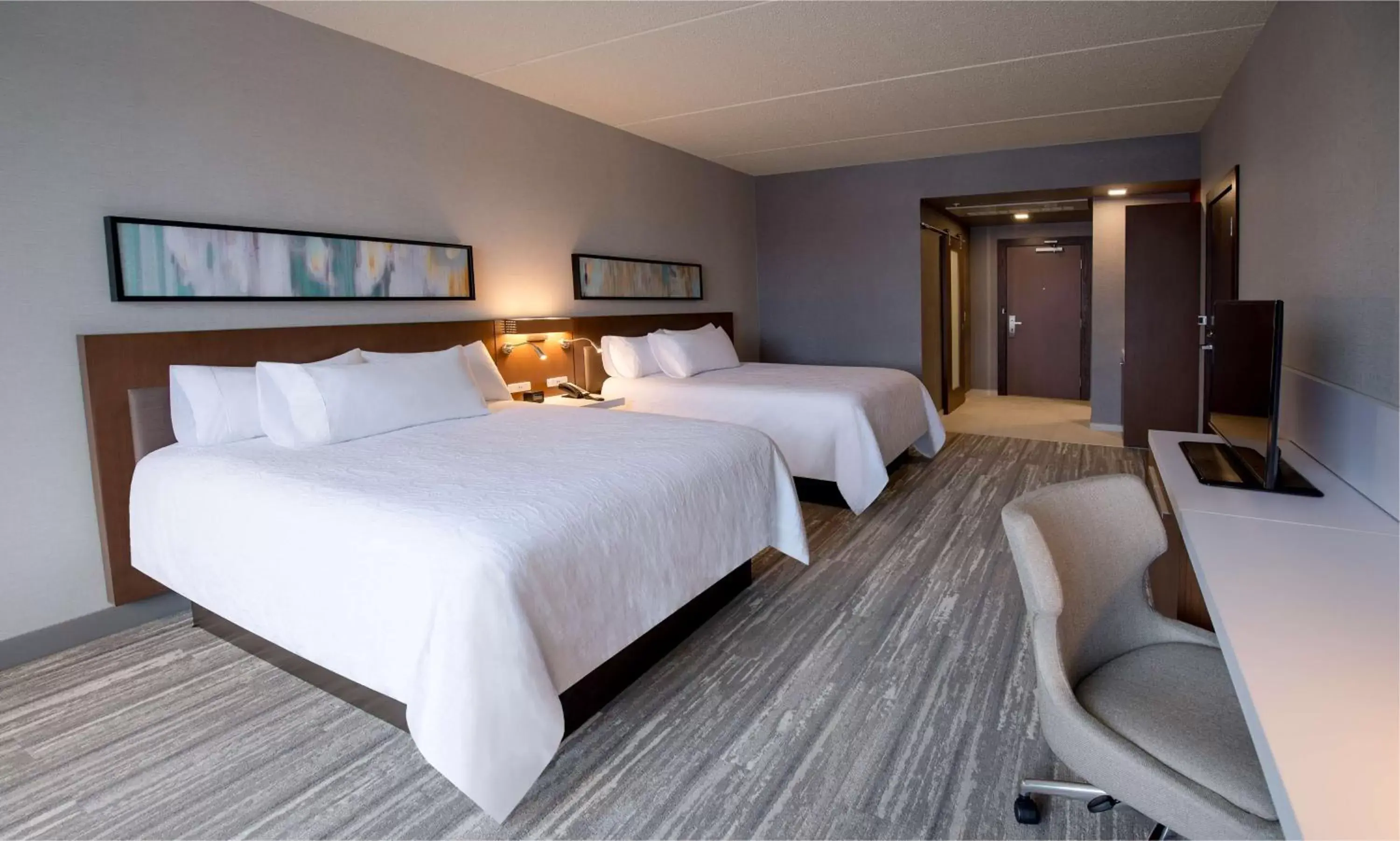Bedroom, Bed in Hilton Garden Inn Wausau, WI