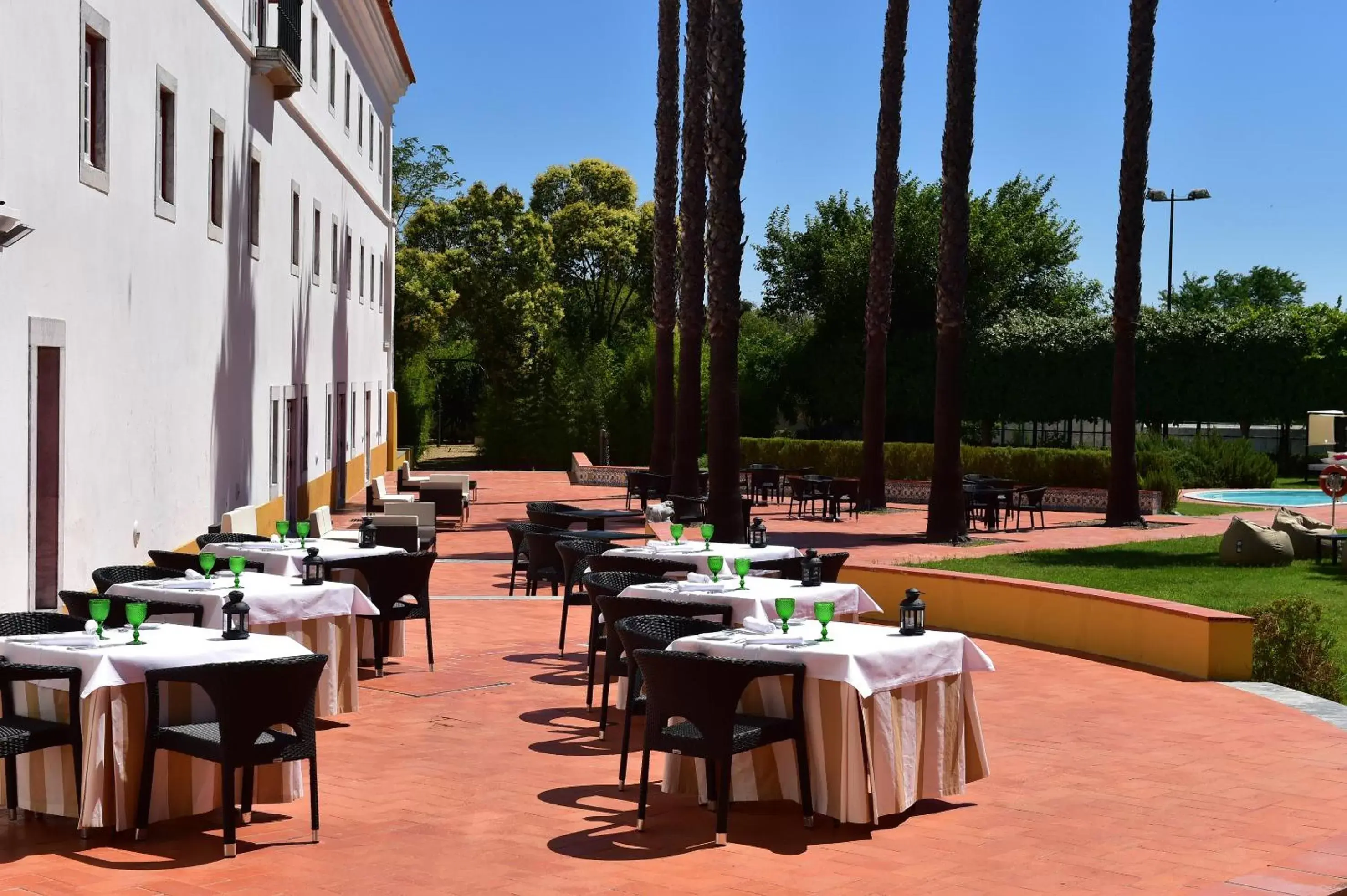 Balcony/Terrace, Restaurant/Places to Eat in Pousada Convento de Beja