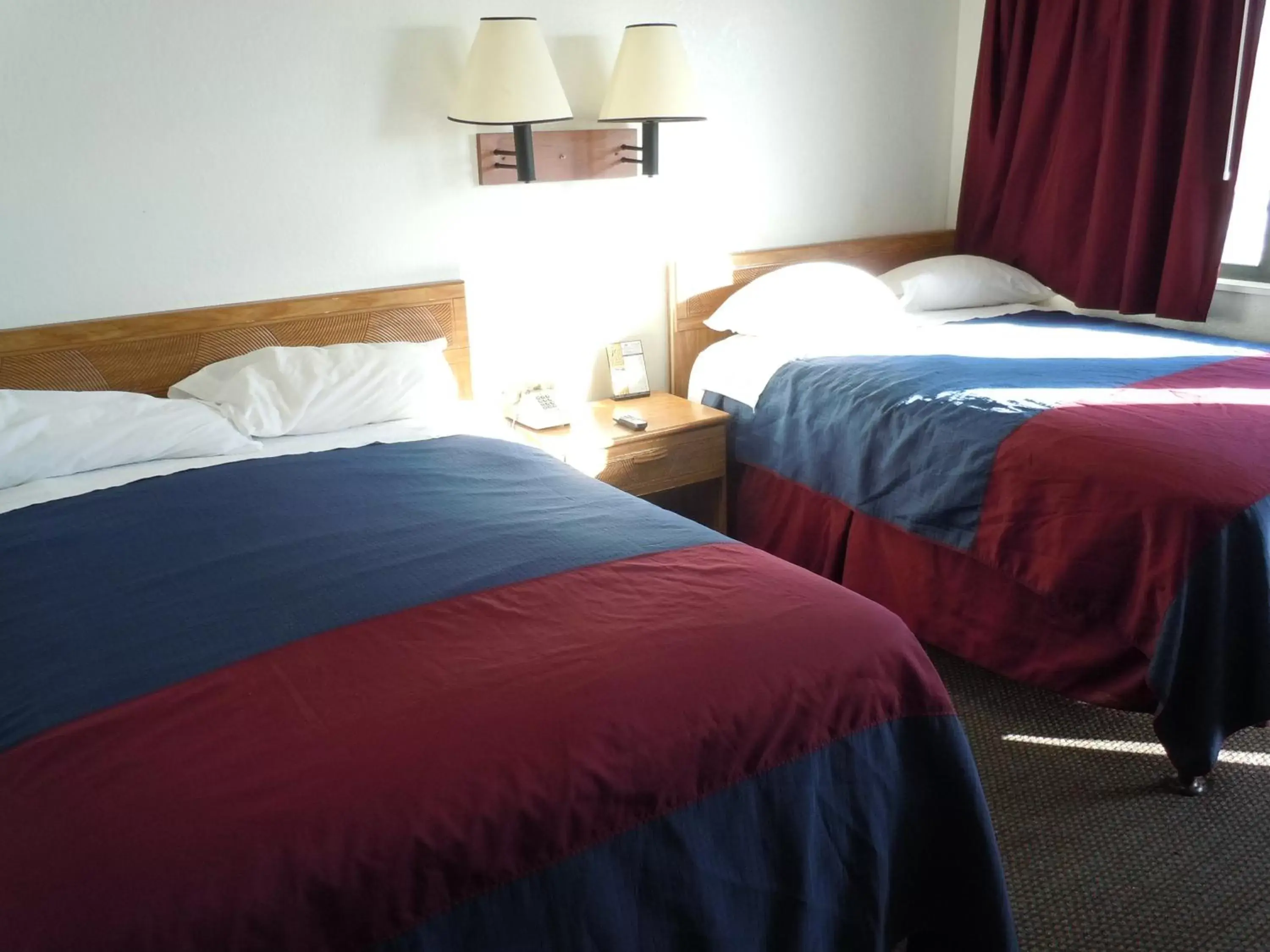 Day, Bed in Travelodge by Wyndham Grand Rapids North