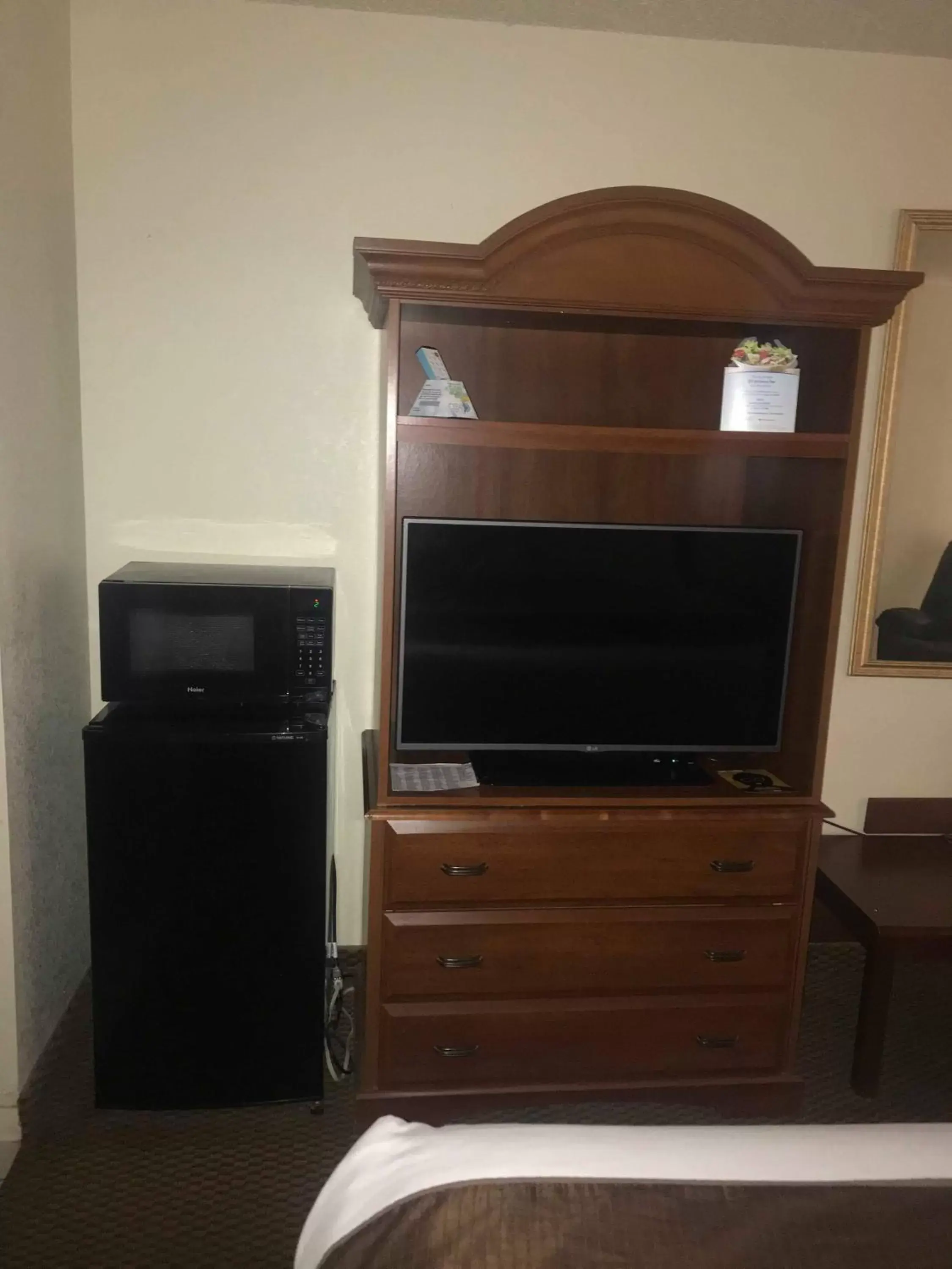 TV/Entertainment Center in Days Inn by Wyndham Abilene