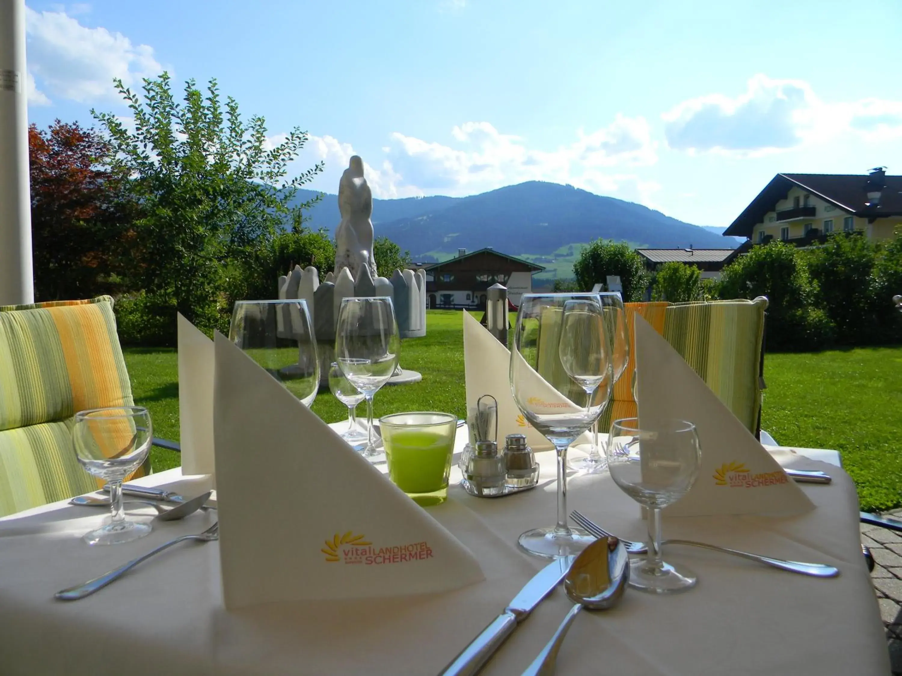 Balcony/Terrace, Restaurant/Places to Eat in Landhotel Schermer