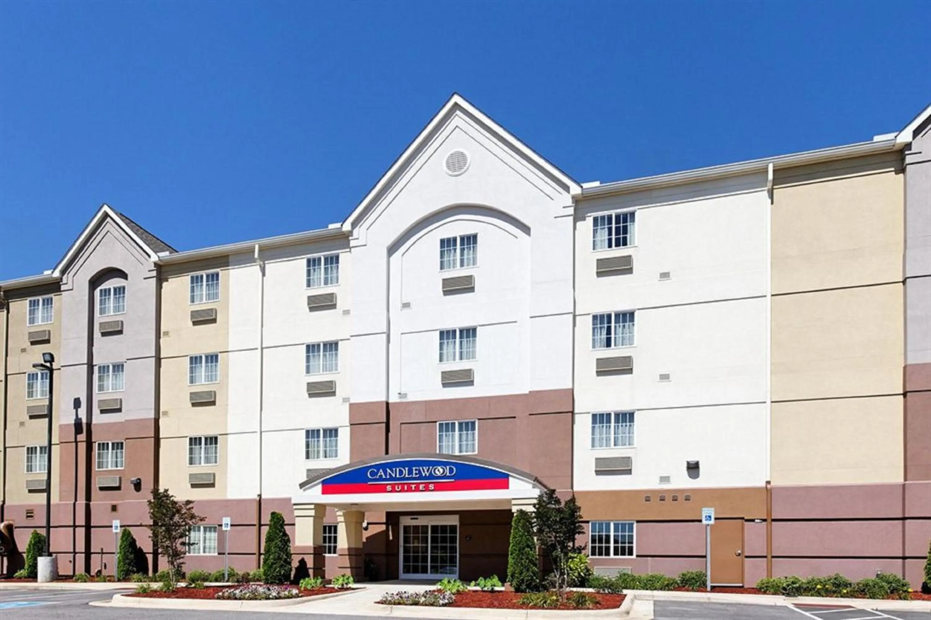 Property building in Candlewood Suites Tuscaloosa by IHG