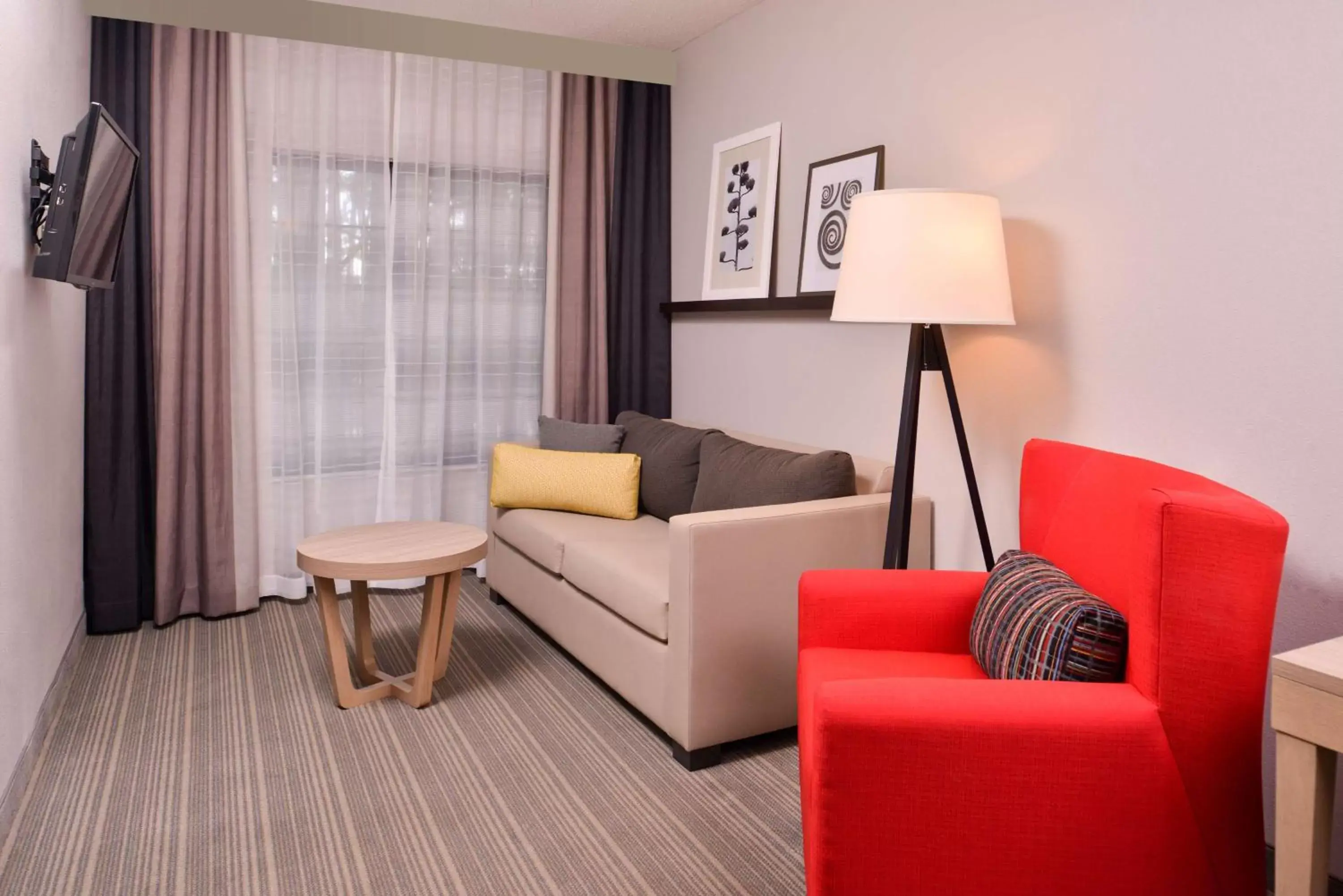 Living room, Seating Area in Country Inn & Suites by Radisson, Raleigh-Durham Airport, NC