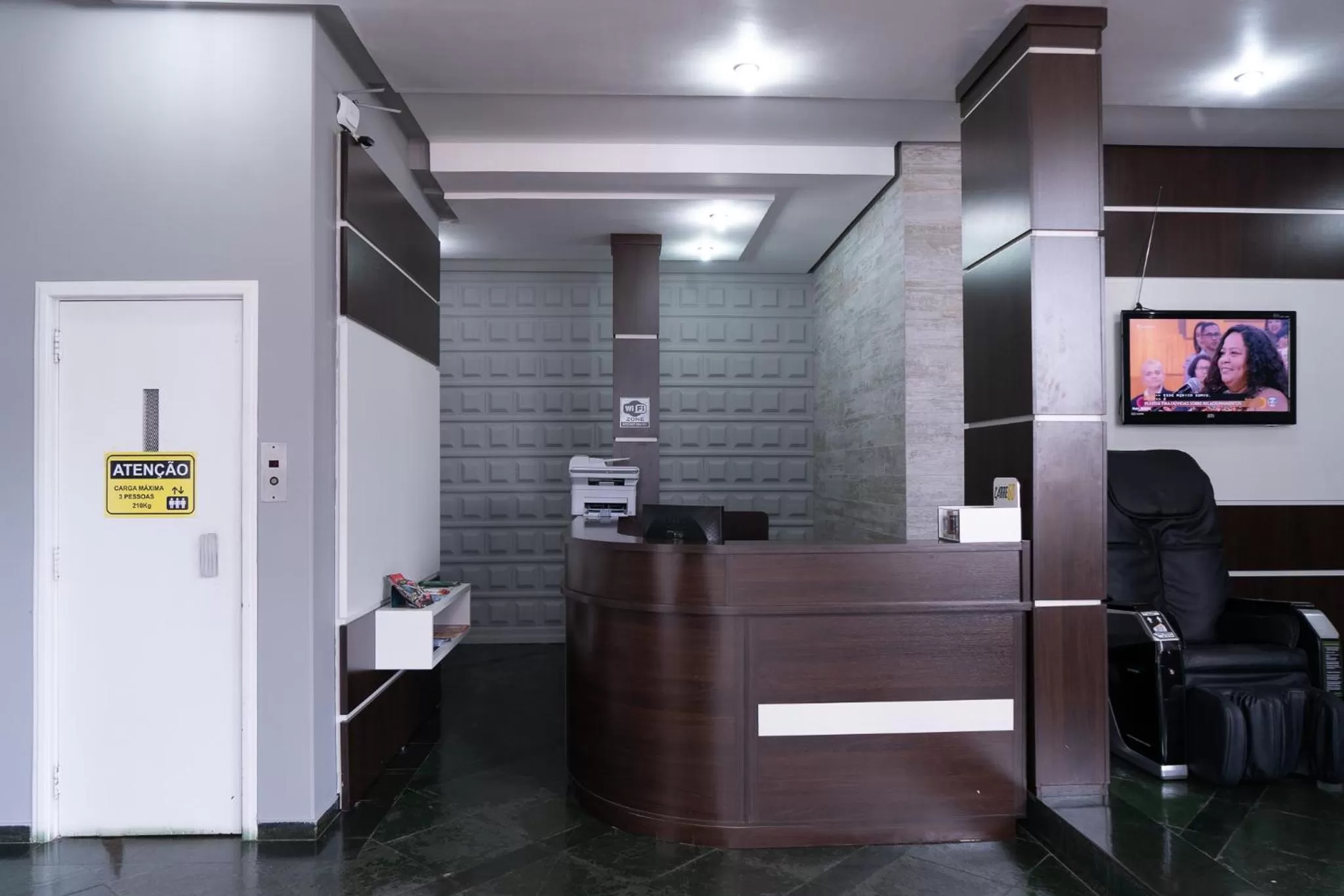 Lobby or reception in Foz Express Hotel Centro