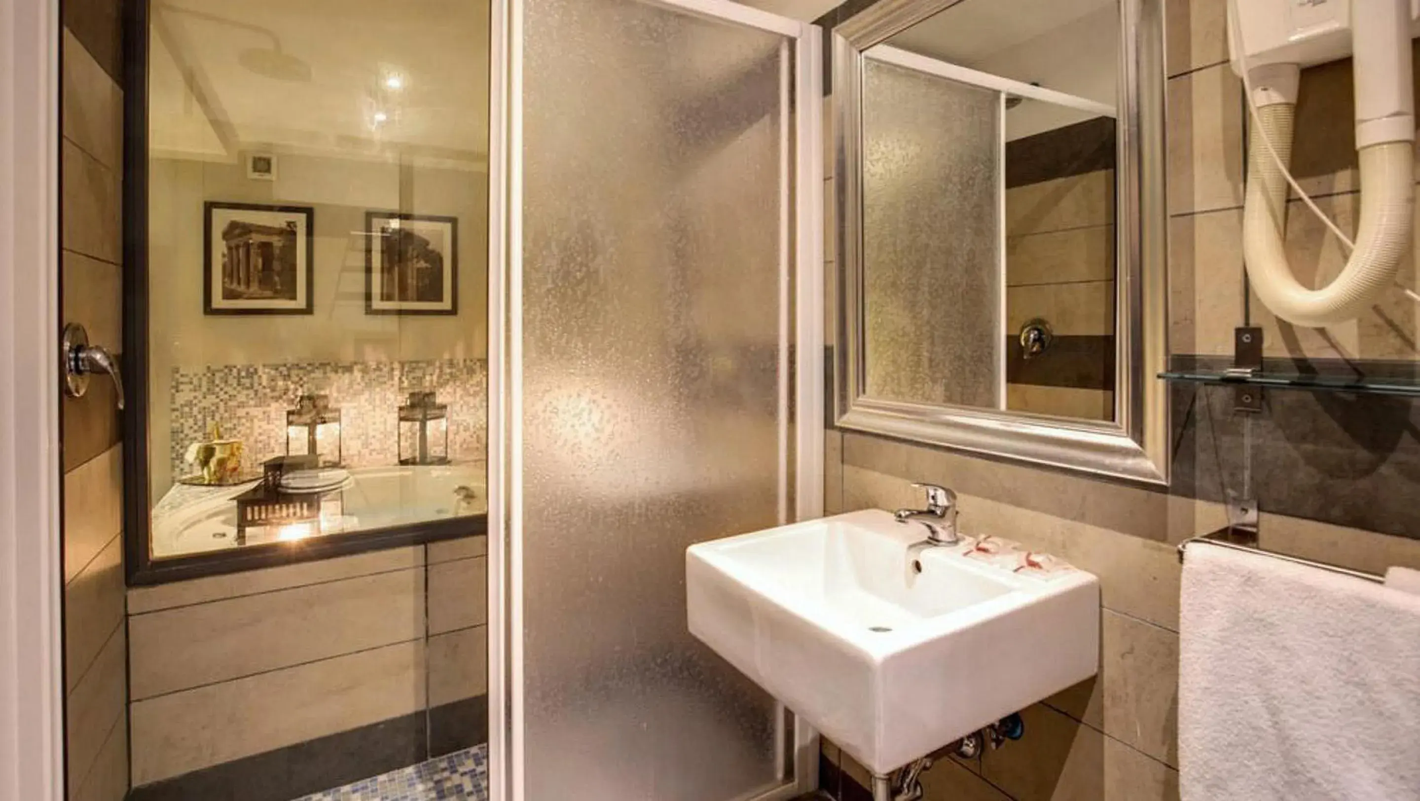 Shower, Bathroom in The Strand Hotel