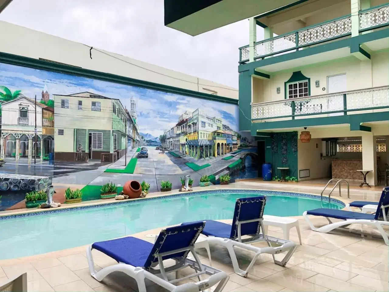 Swimming Pool in Hotel Sinai