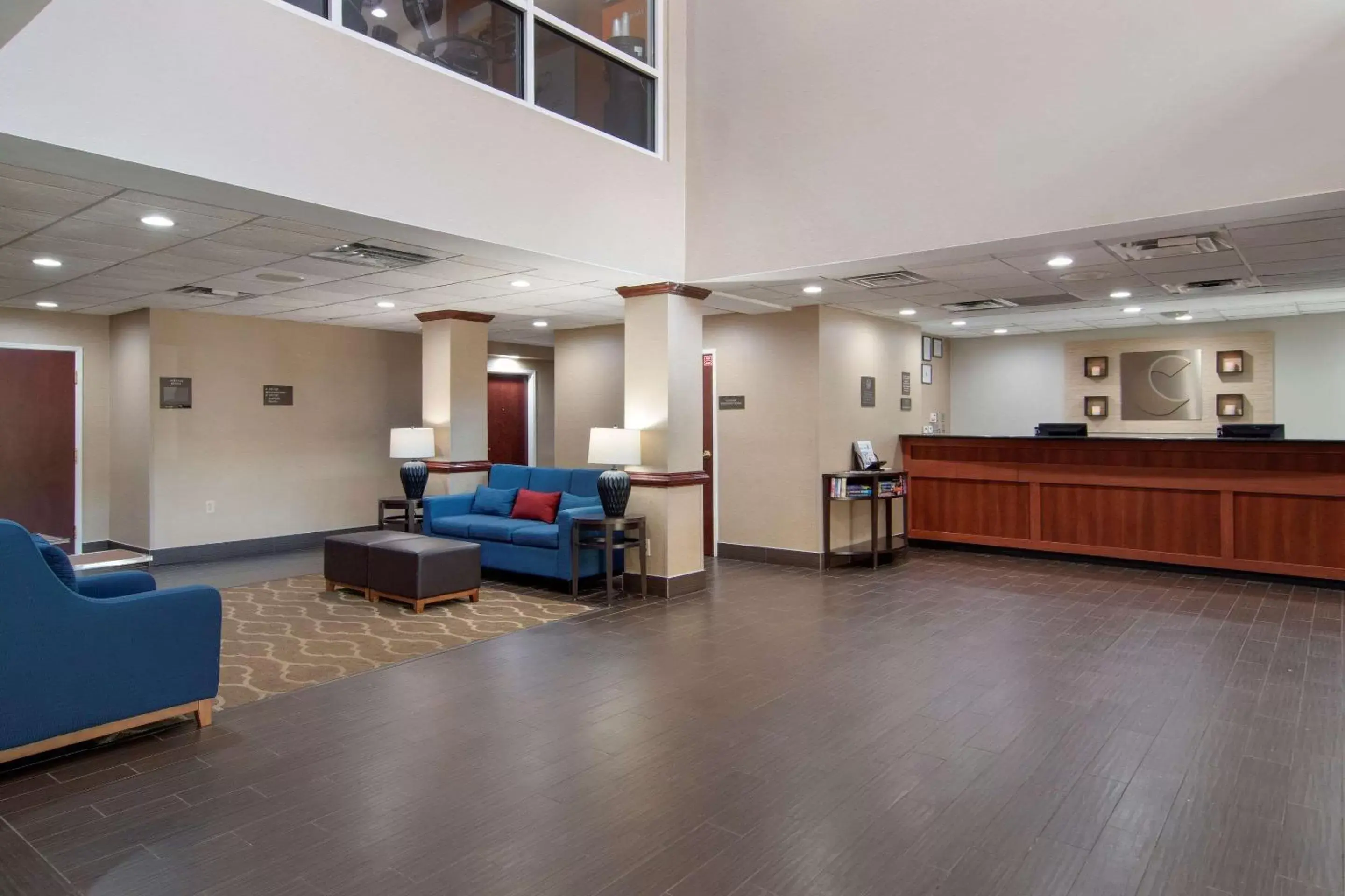 Lobby or reception in Comfort Suites Woodstock - Atlanta North Lobby or reception in Comfort Suites Woodstock - Atlanta North