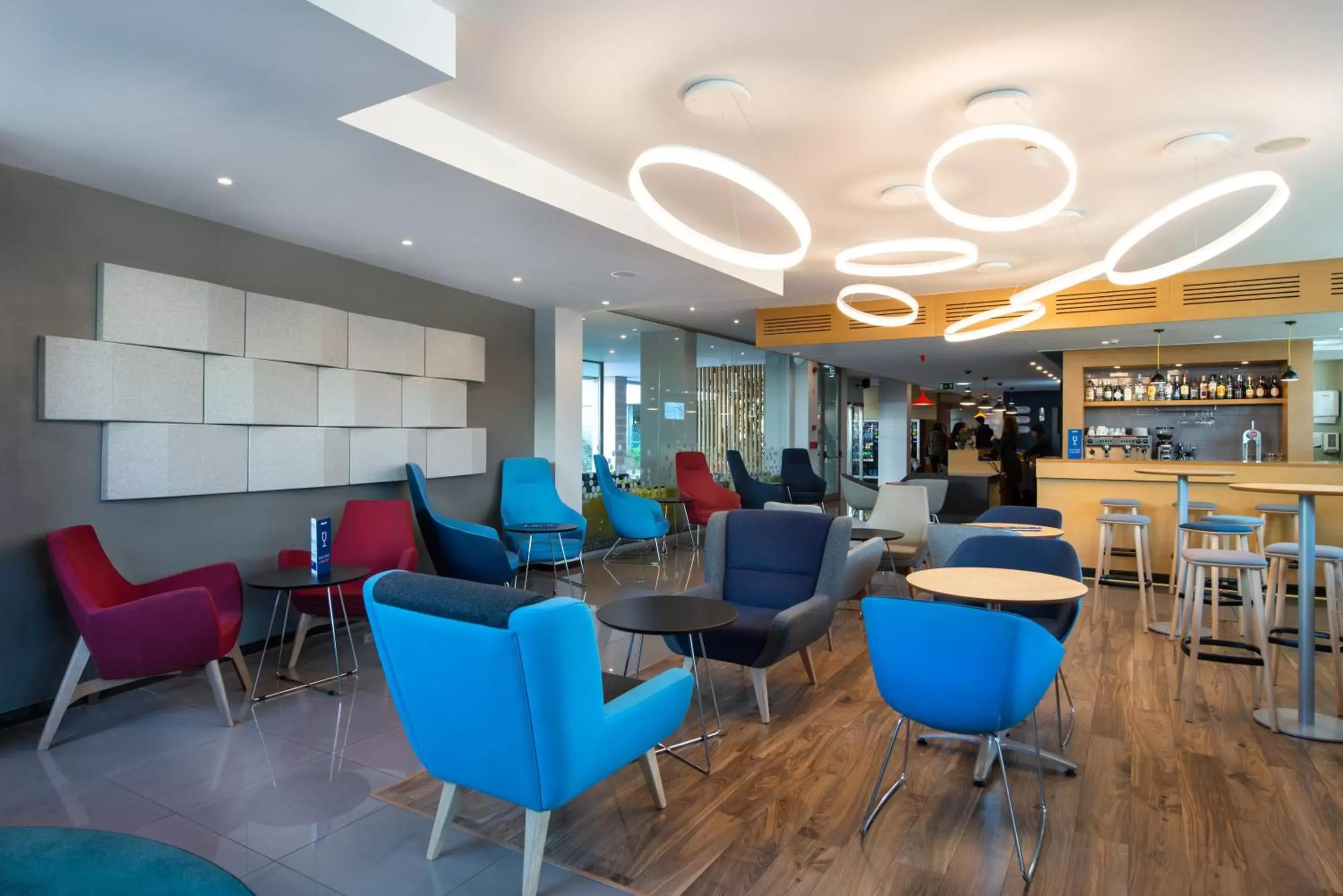 Property building, Lounge/Bar in Holiday Inn Express Lisbon Airport, an IHG Hotel