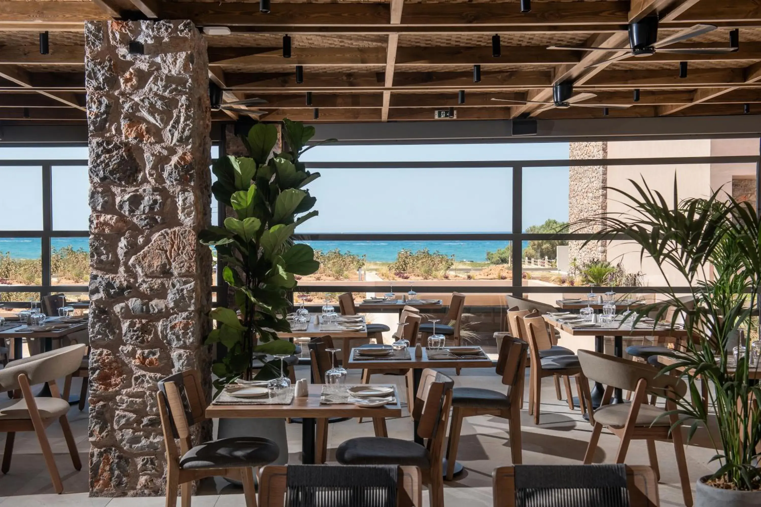 Restaurant/places to eat in Paralos Venus Suites Adults Only Restaurant/places to eat in Paralos Venus Suites Adults Only