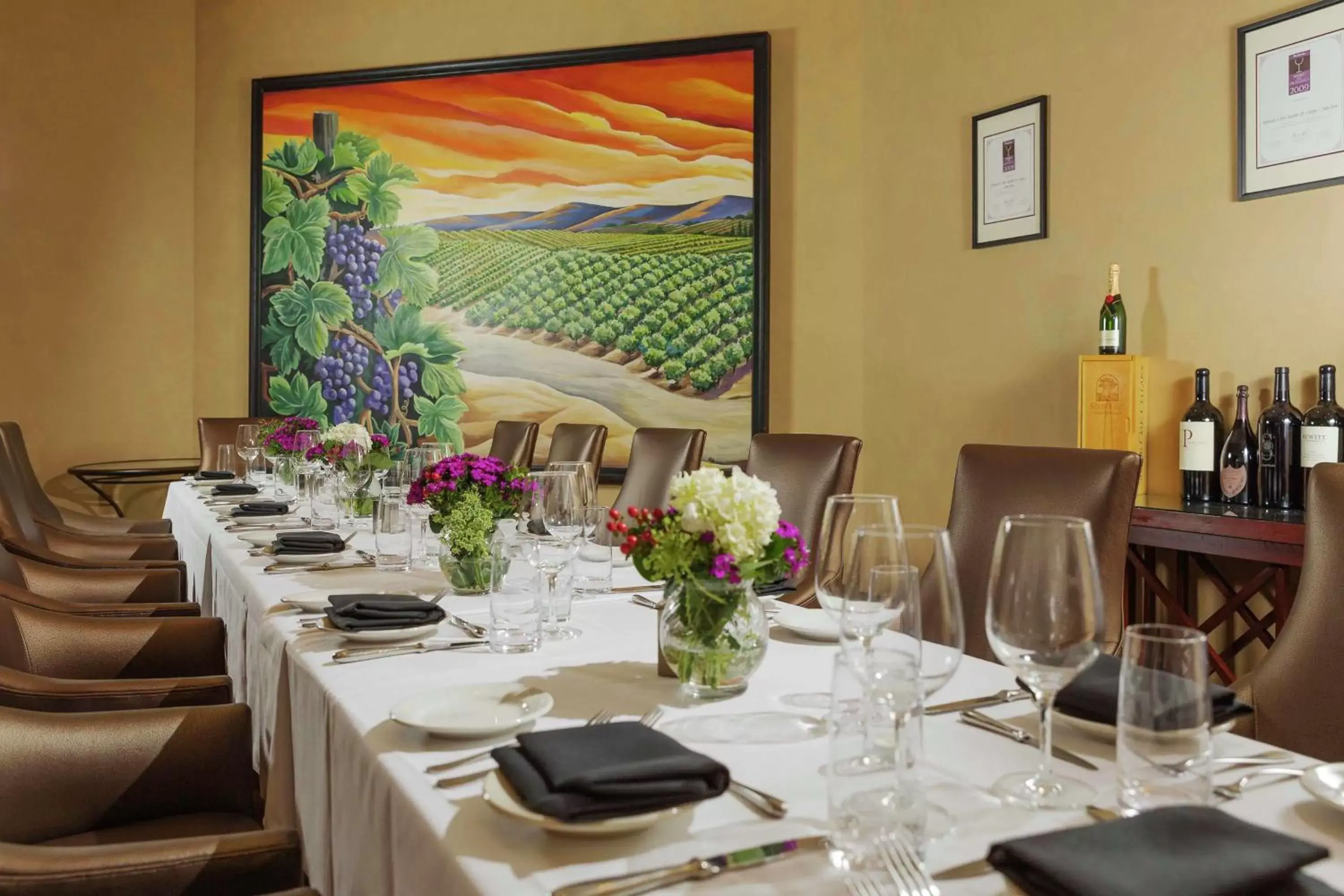 Dining area, Restaurant/Places to Eat in DoubleTree by Hilton San Jose