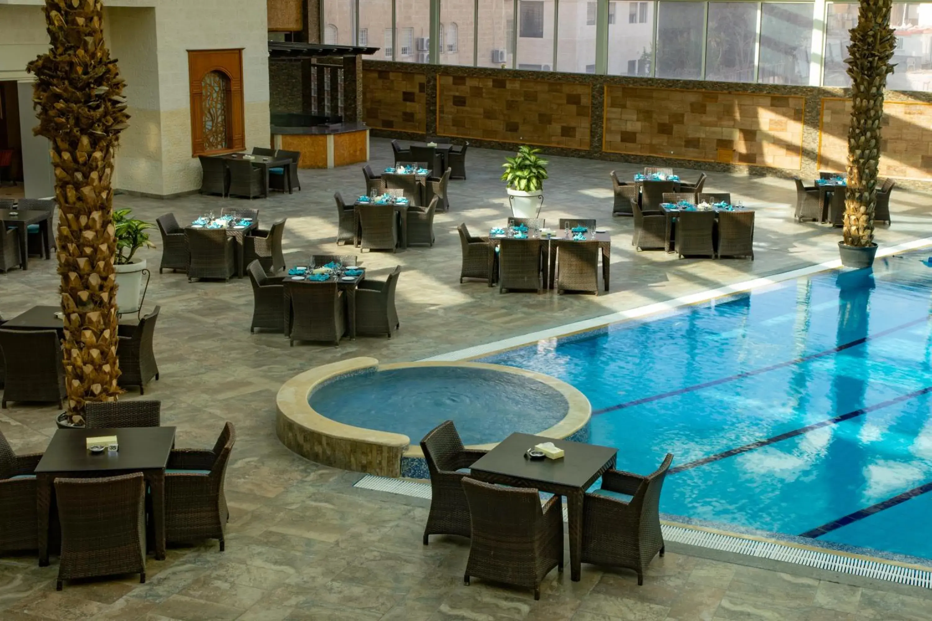 Restaurant/places to eat in Bristol Amman Hotel