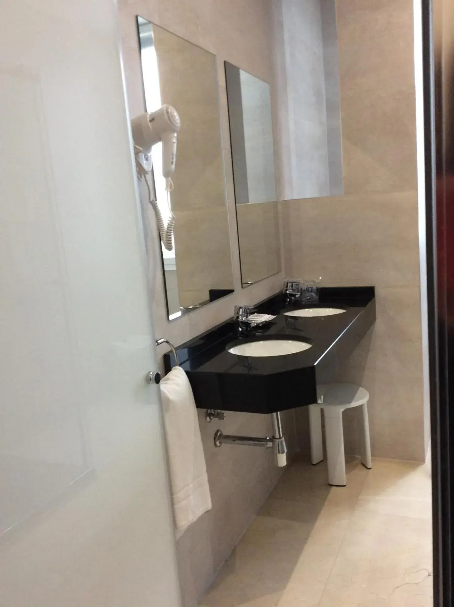 Bathroom in Hotel Ciudad de Fuenlabrada