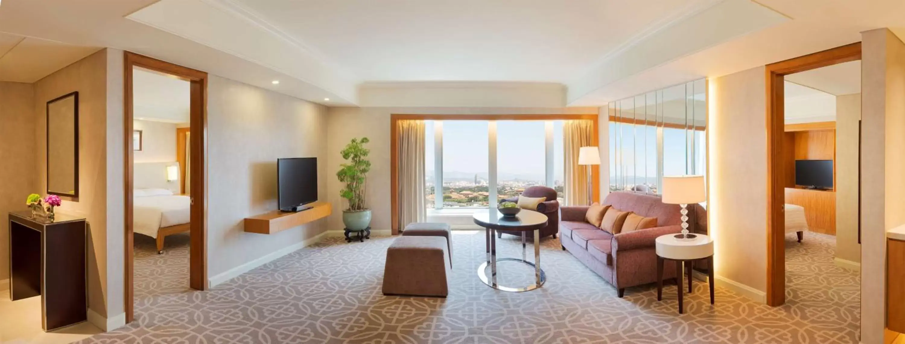 Bedroom, Seating Area in Grand Hyatt Beijing