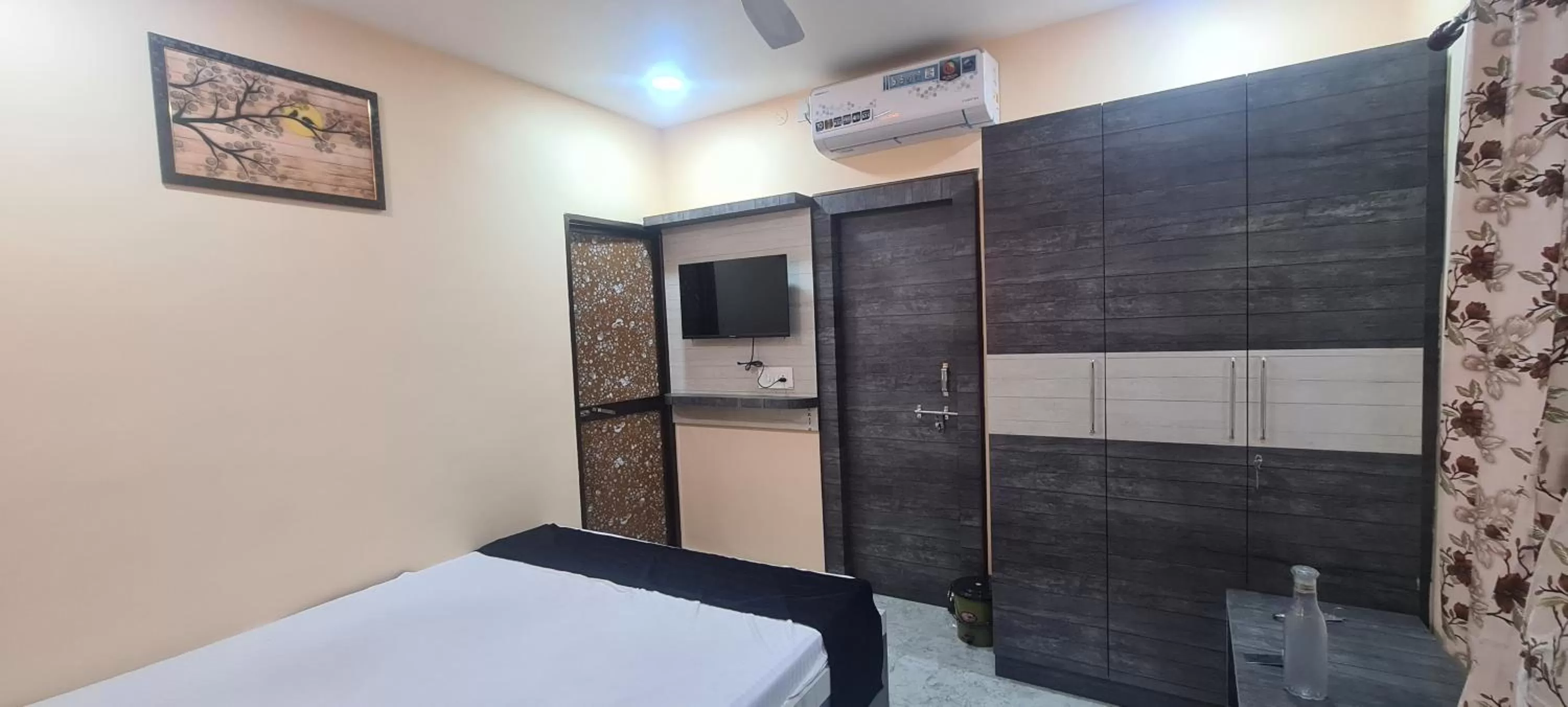 Bed in HOTEL MANORAMA PALACE