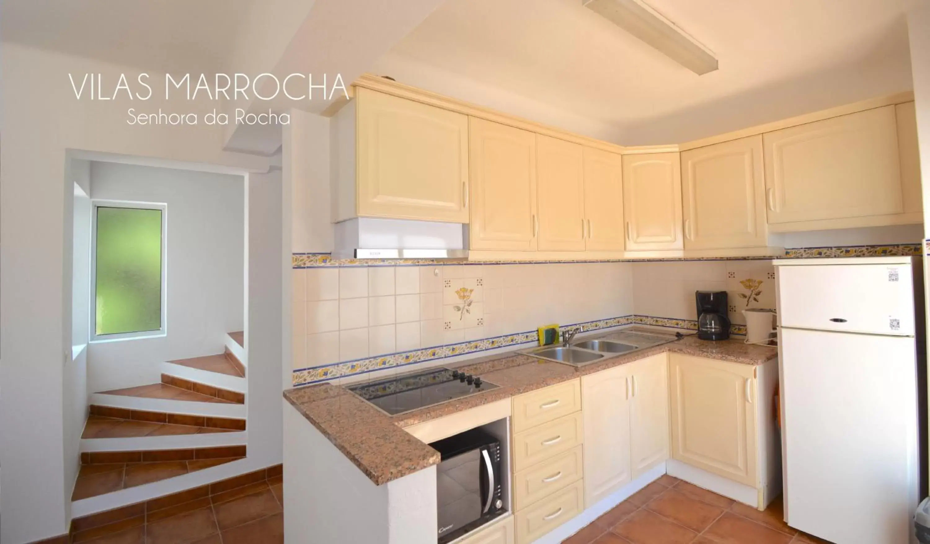 Coffee/tea facilities, Kitchen/Kitchenette in Vilas Marrocha