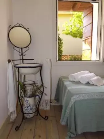 Bedroom in Red Fenice