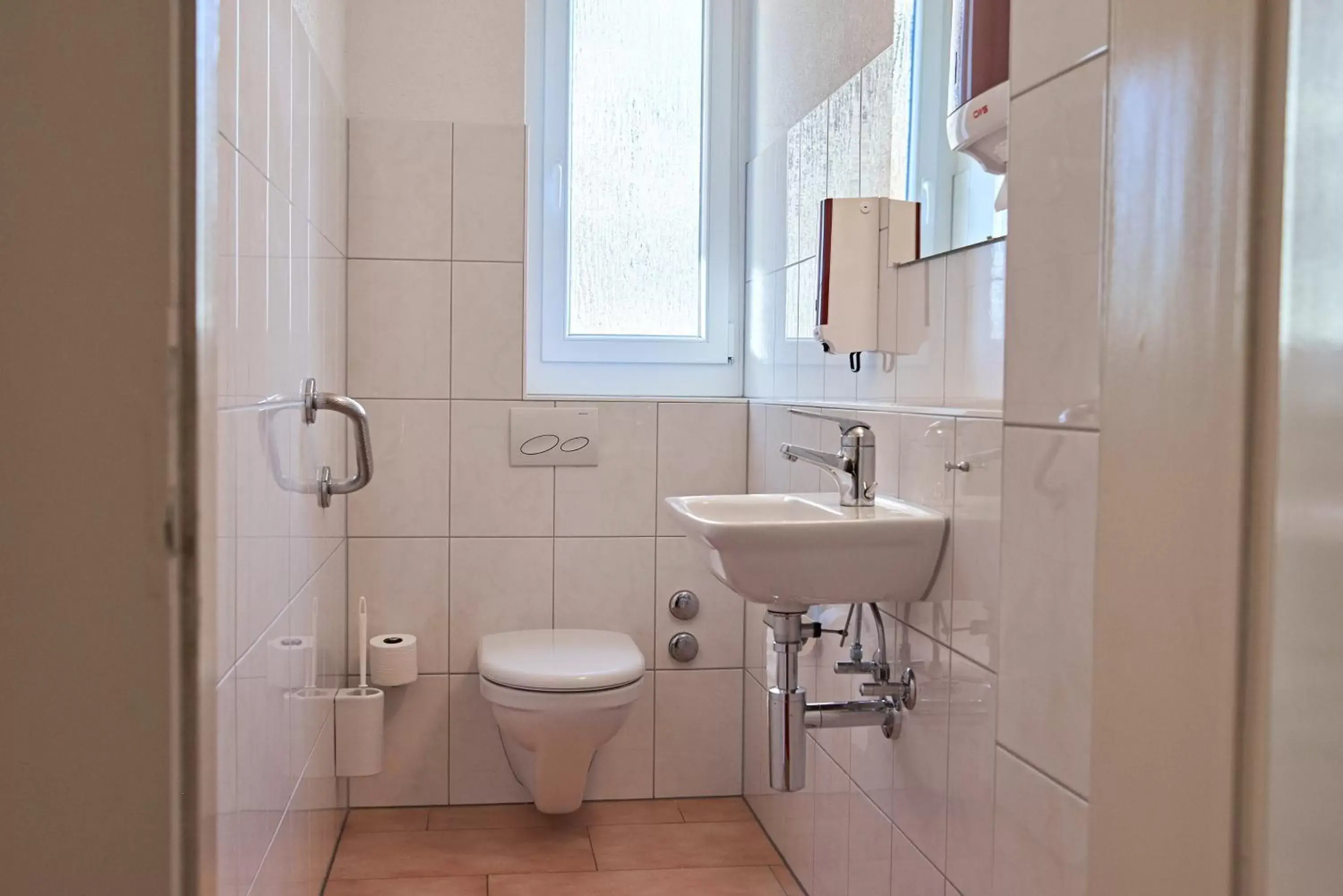 Toilet, Bathroom in Saint Georges Hotel