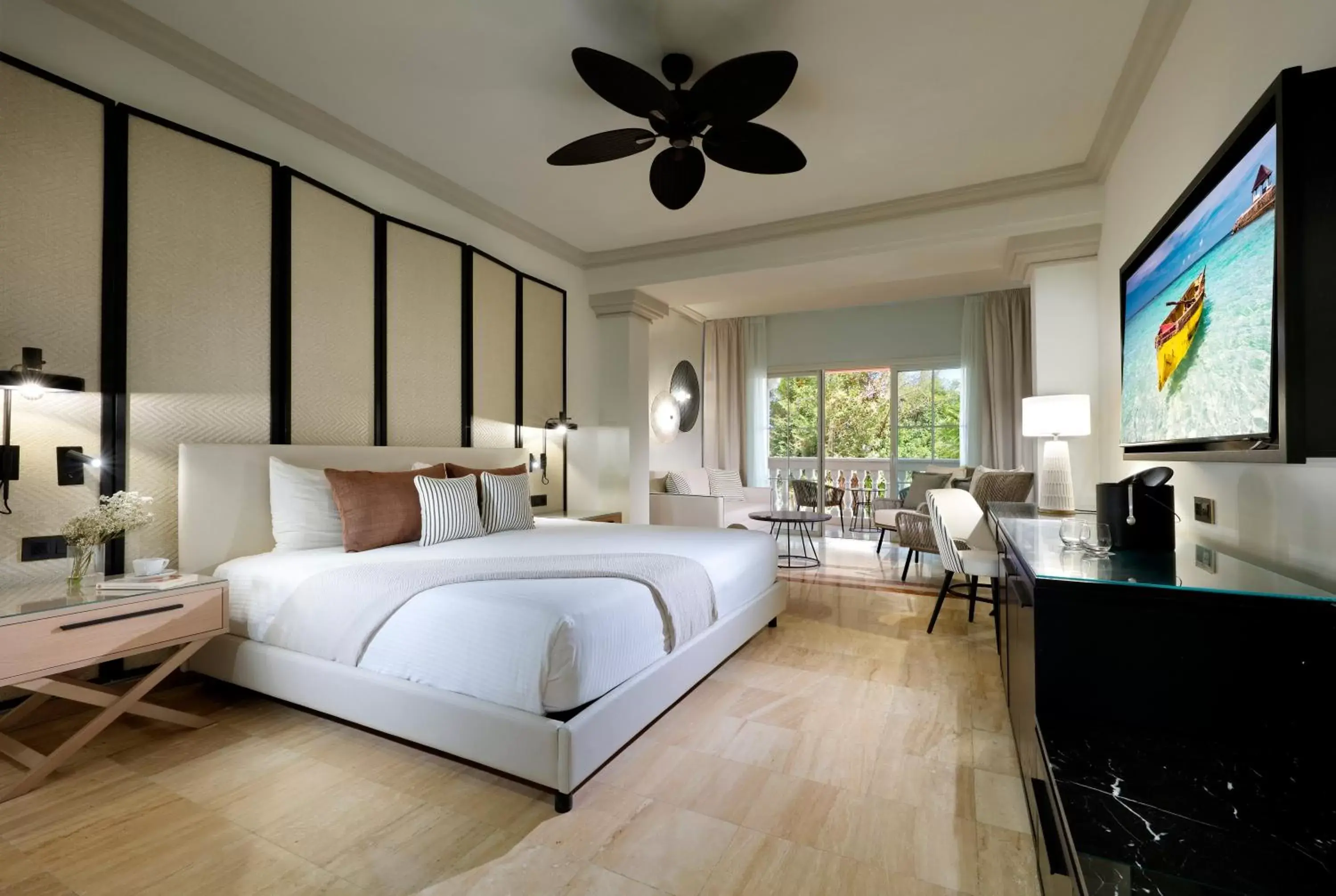 Junior Suite Poolside Ocean View in Grand Palladium Jamaica Resort & Spa All Inclusive Junior Suite Poolside Ocean View in Grand Palladium Jamaica Resort & Spa All Inclusive