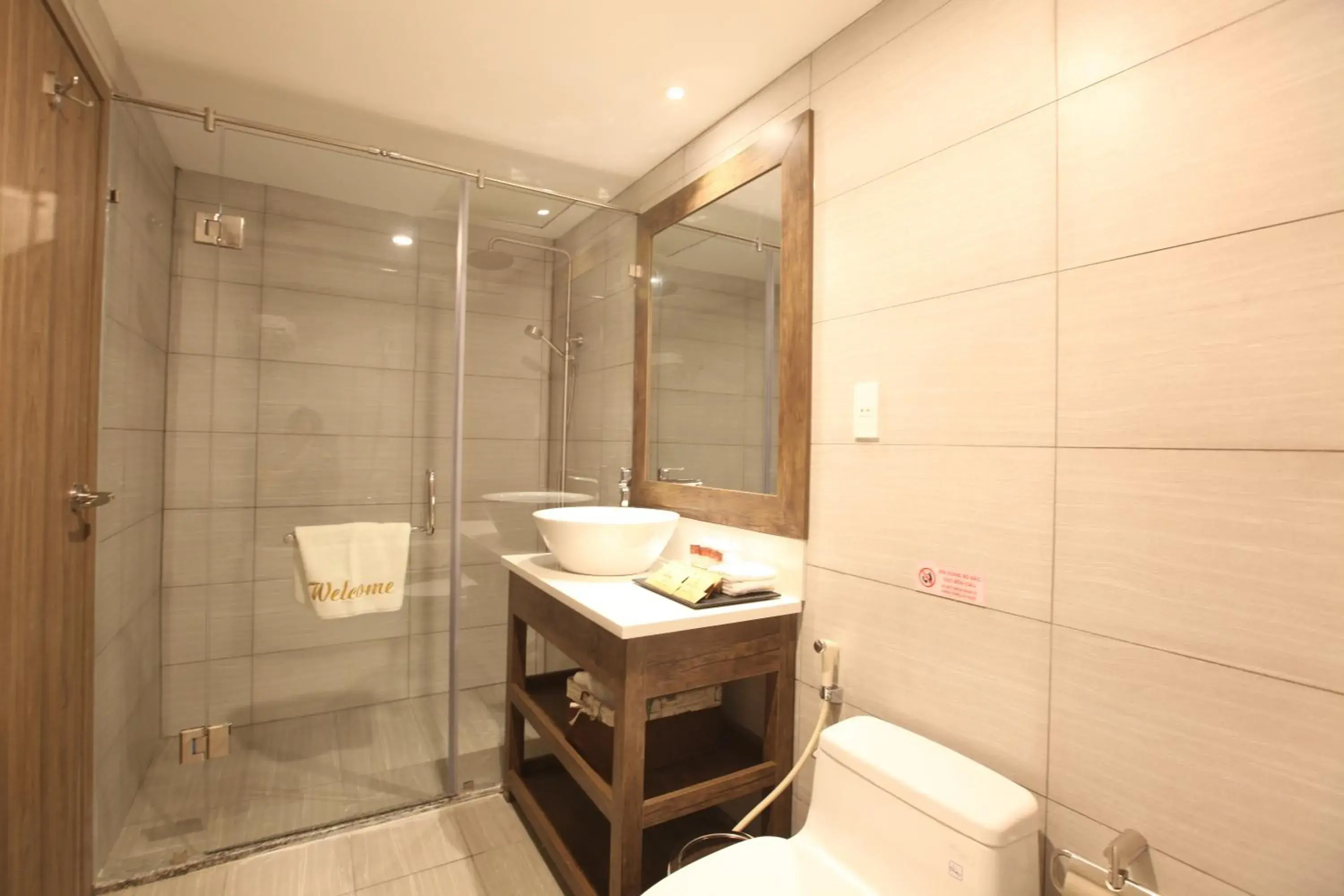 Bathroom in Minh Tam Hotel & Spa 3/2