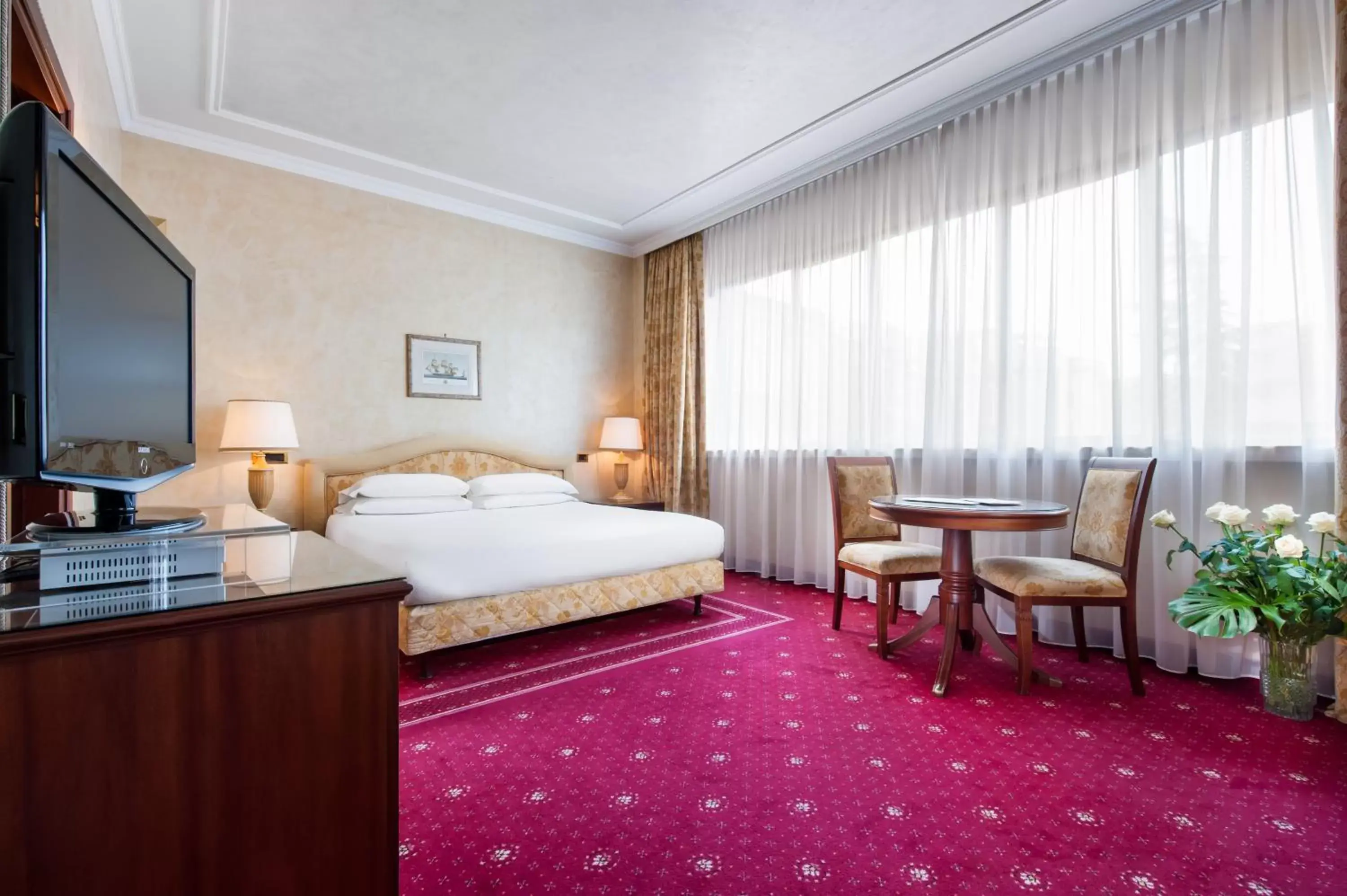 Photo of the whole room, Bed in Hotel Internazionale