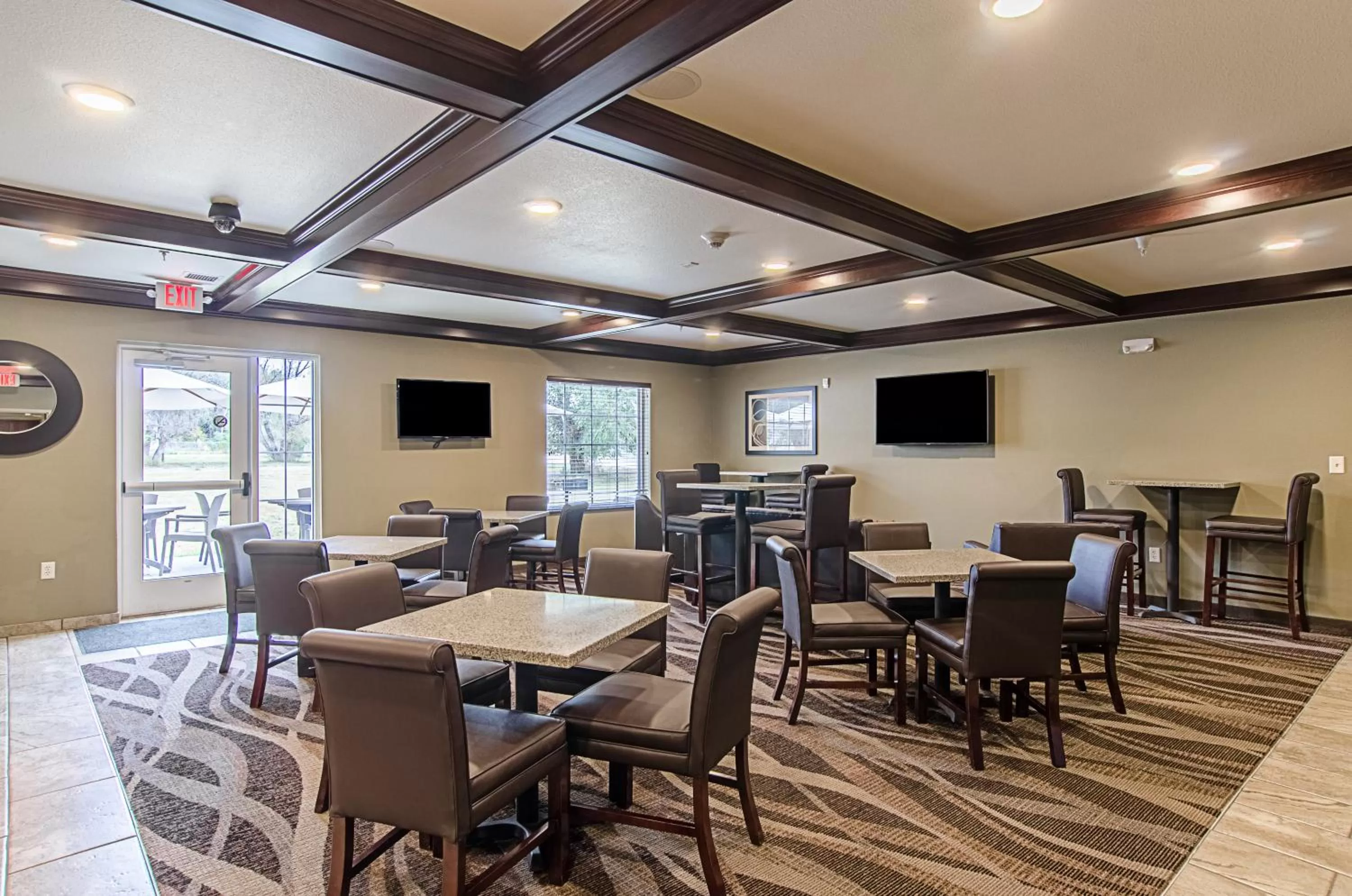 Food in Cobblestone Inn & Suites - Guernsey