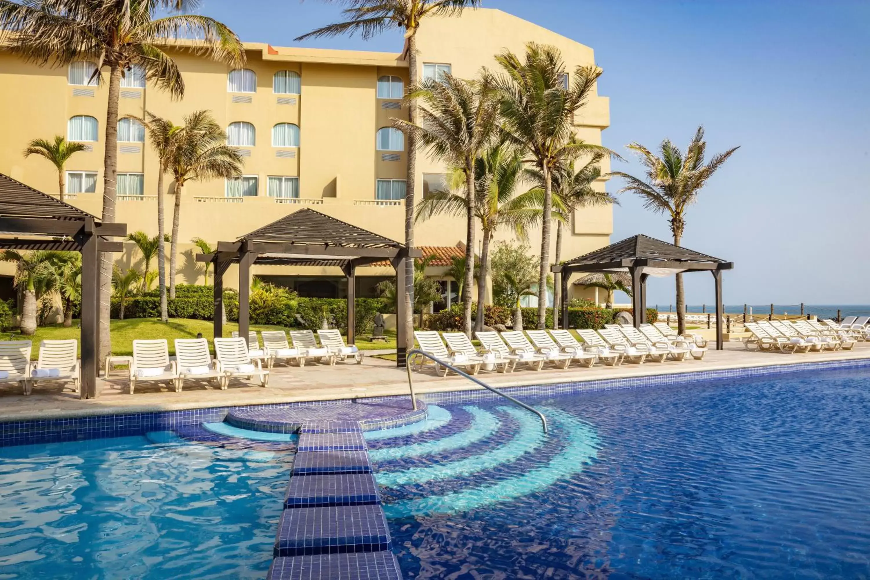 Swimming Pool in Fiesta Inn Veracruz Boca Del Rio