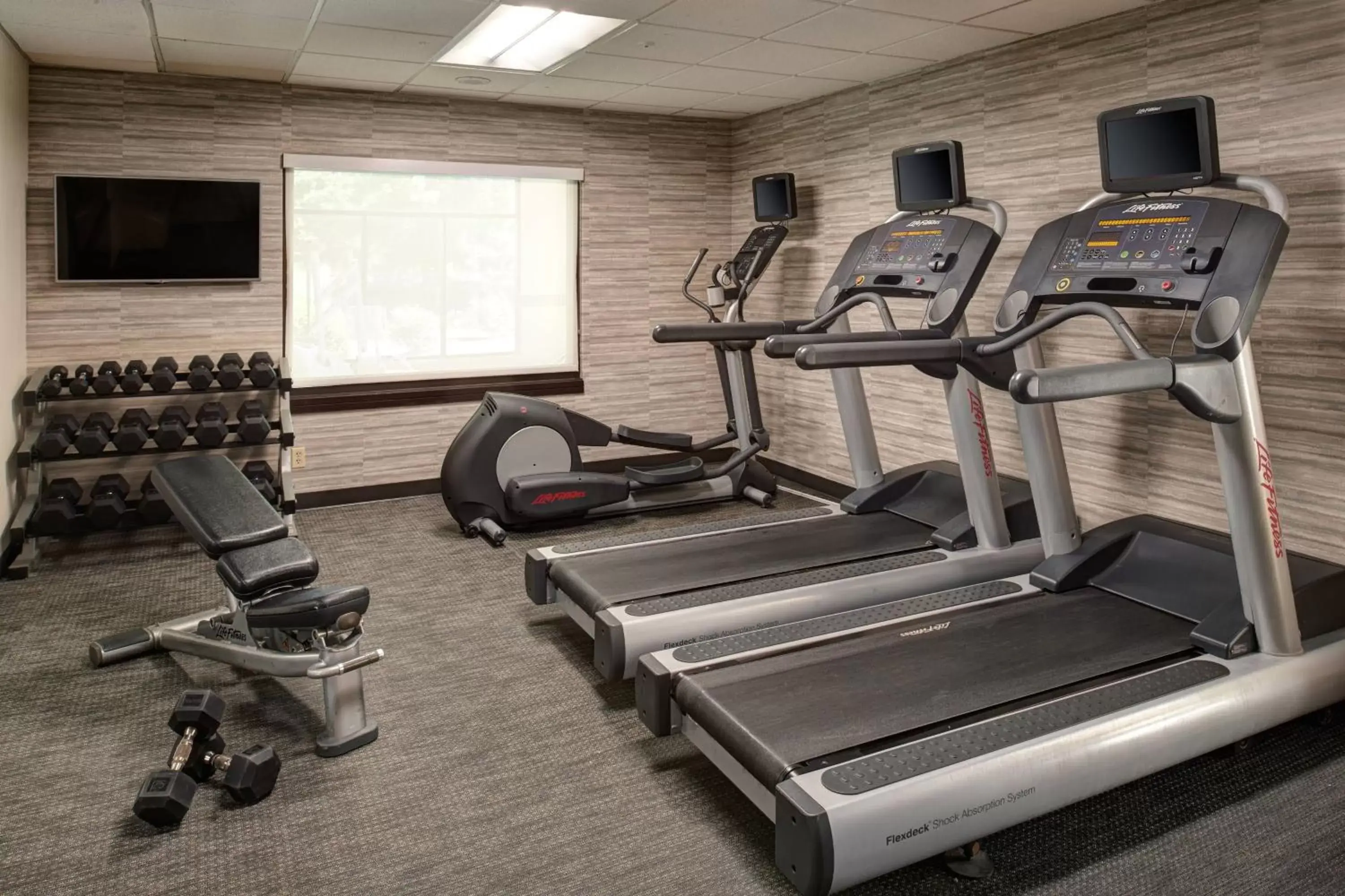 Fitness centre/facilities, Fitness Center/Facilities in Courtyard by Marriott Louisville East