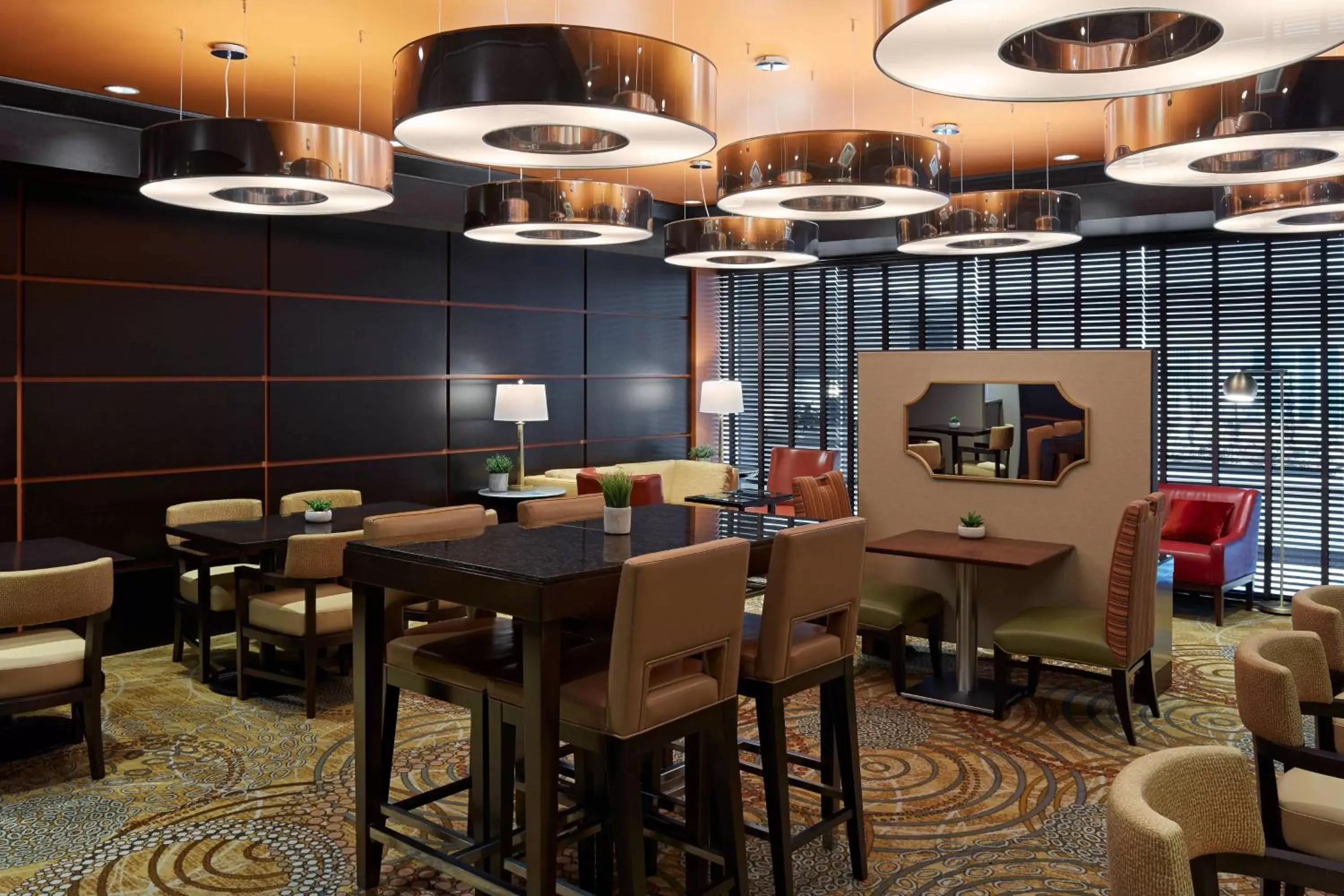 Lounge or bar, Restaurant/Places to Eat in Halifax Marriott Harbourfront Hotel