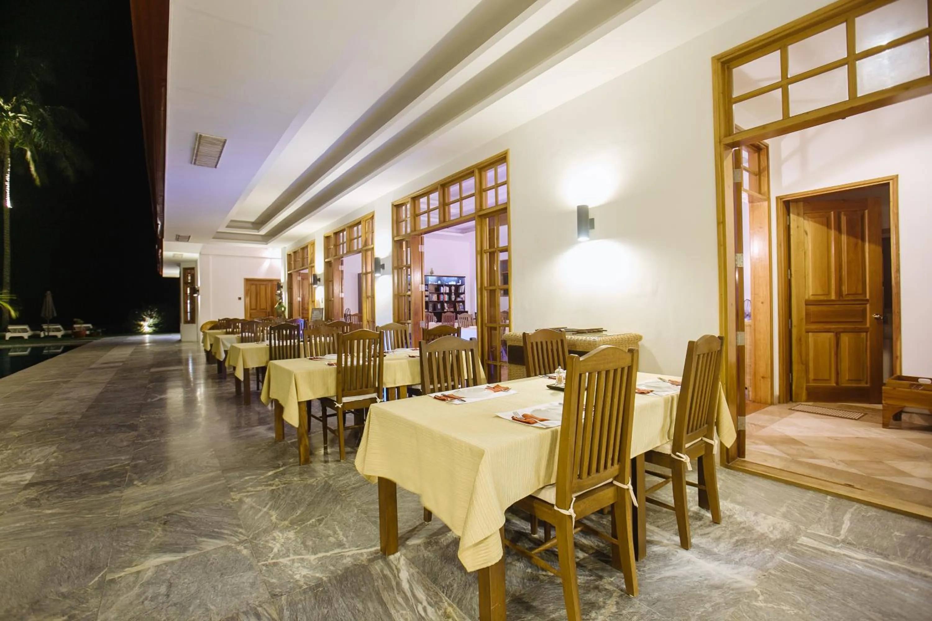 Restaurant/places to eat in Sea Dream Resorts