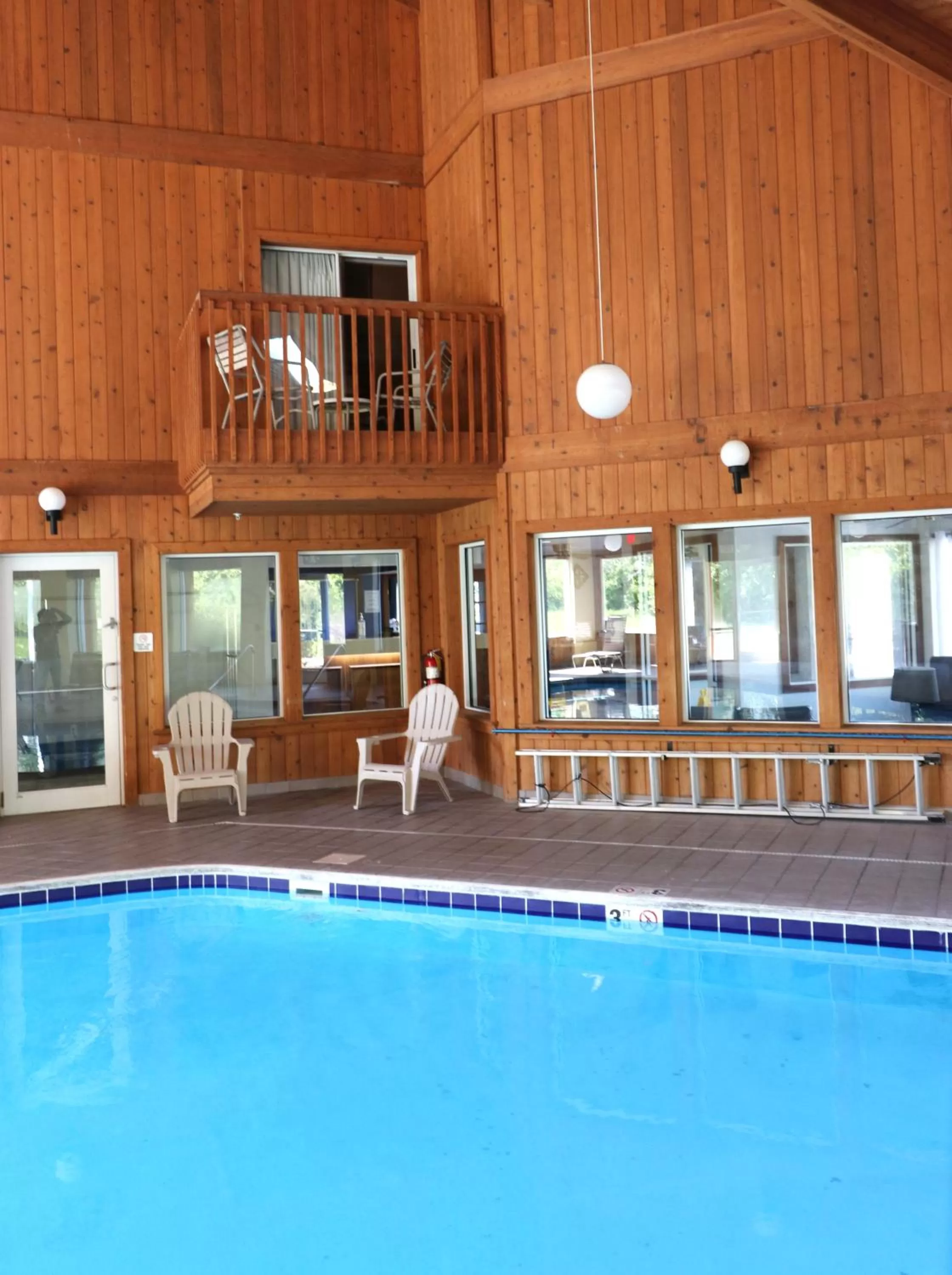 Pool view in College Inn