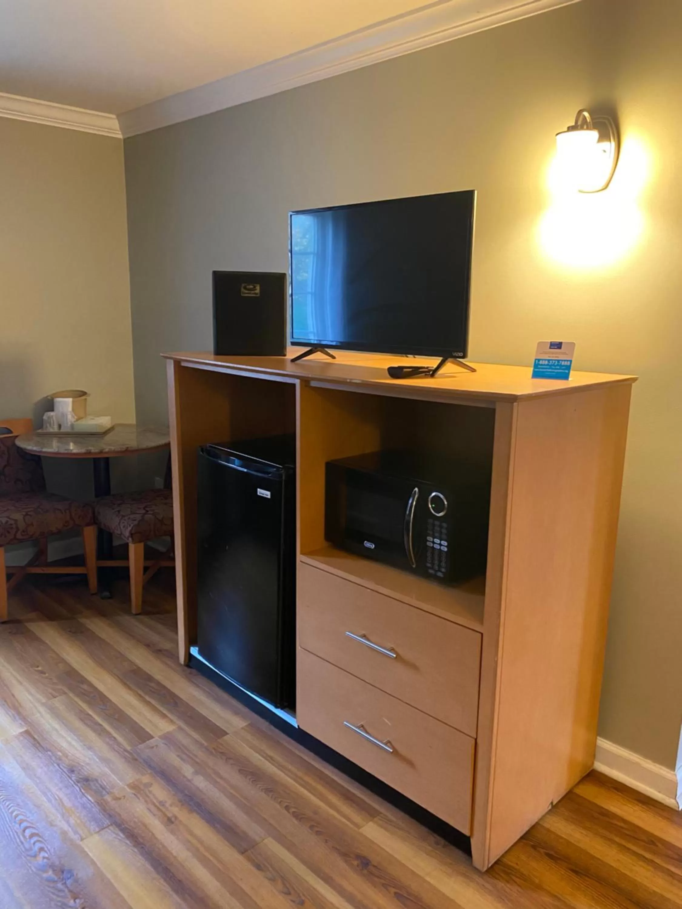 Econo Lodge at the Falls North