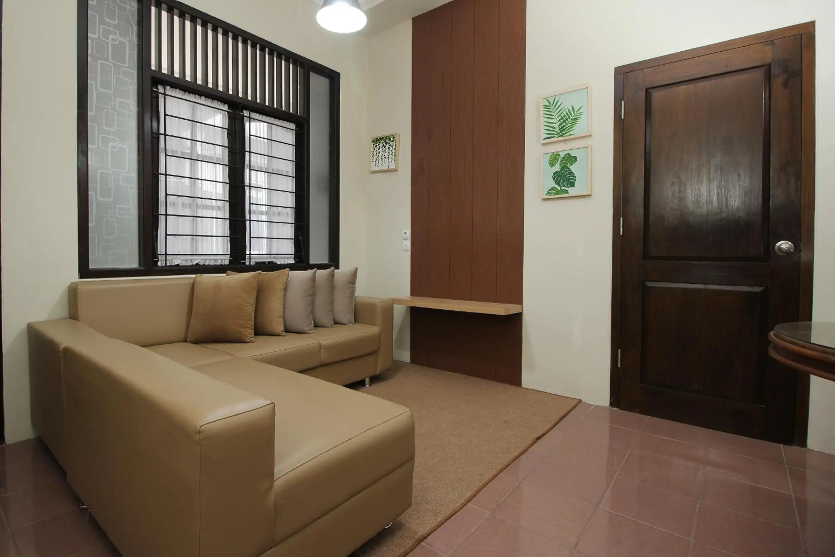 Lobby or reception, Seating Area in OYO 572 Omah Gedongkuning Syariah Homestay
