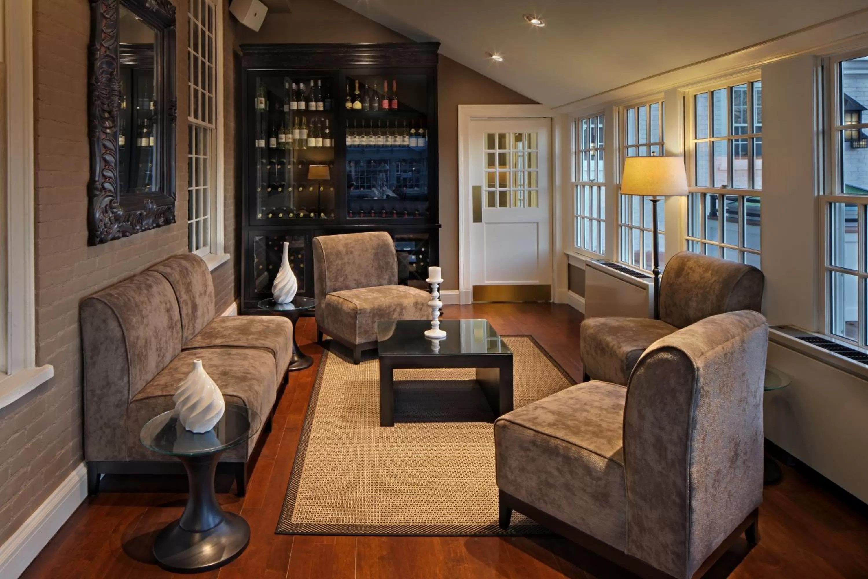 Lounge or bar in Inn on Boltwood