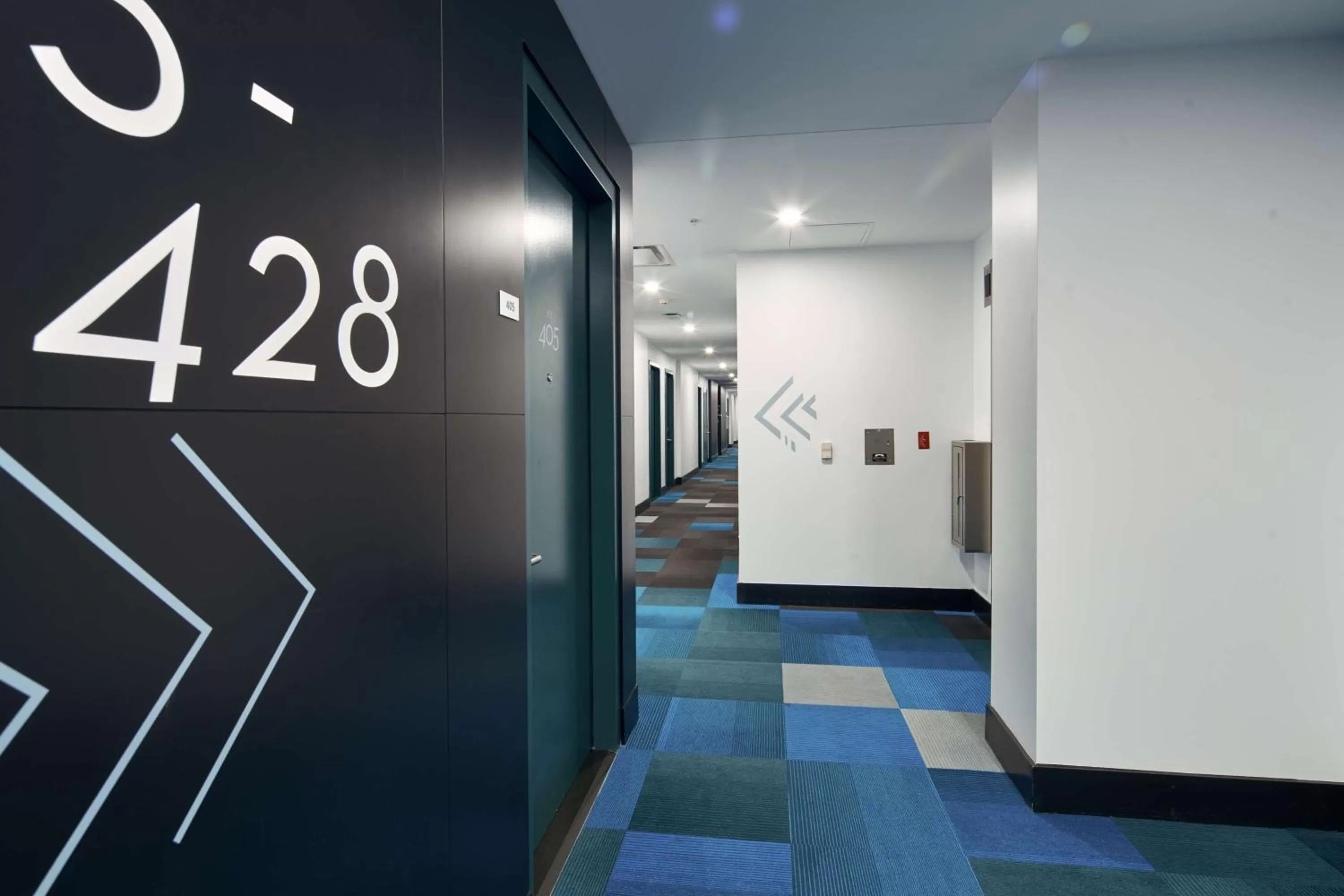 Property building in Motto by Hilton Philadelphia Rittenhouse Square