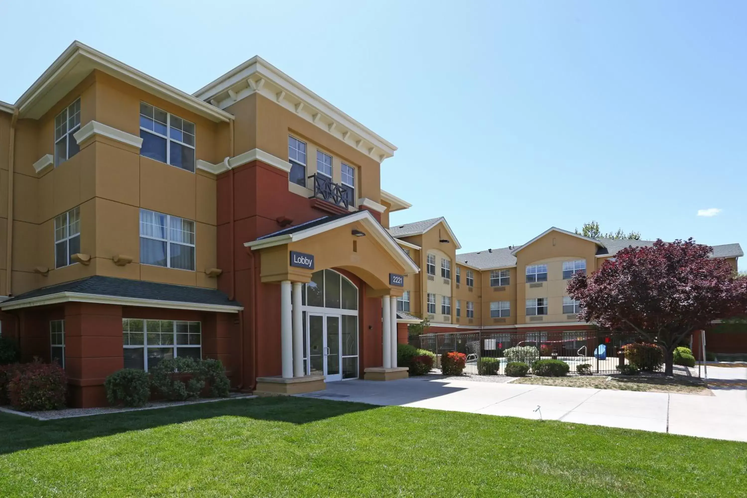Property Building in Extended Stay America Suites - Albuquerque - Rio Rancho Blvd