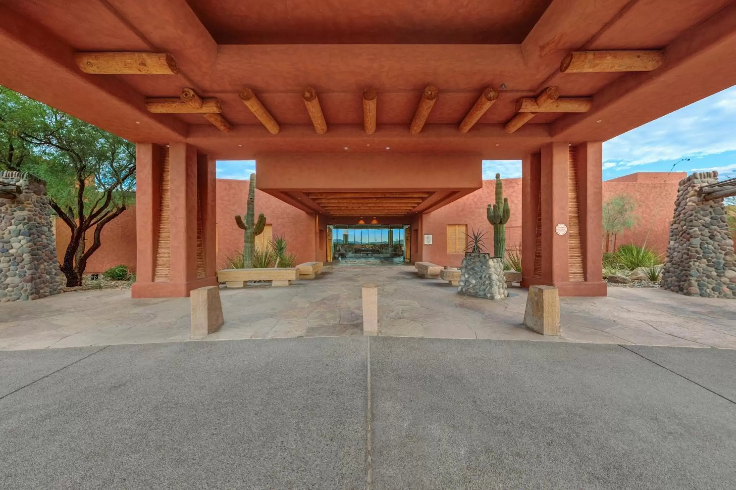 Property building in Sheraton Grand at Wild Horse Pass