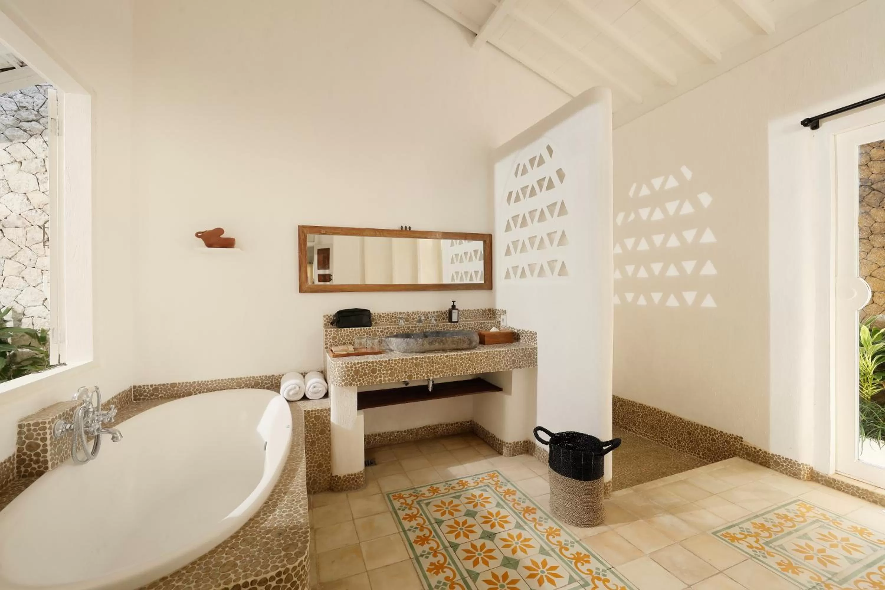 Bathroom in Puri Tempo Doeloe Boutique Hotel