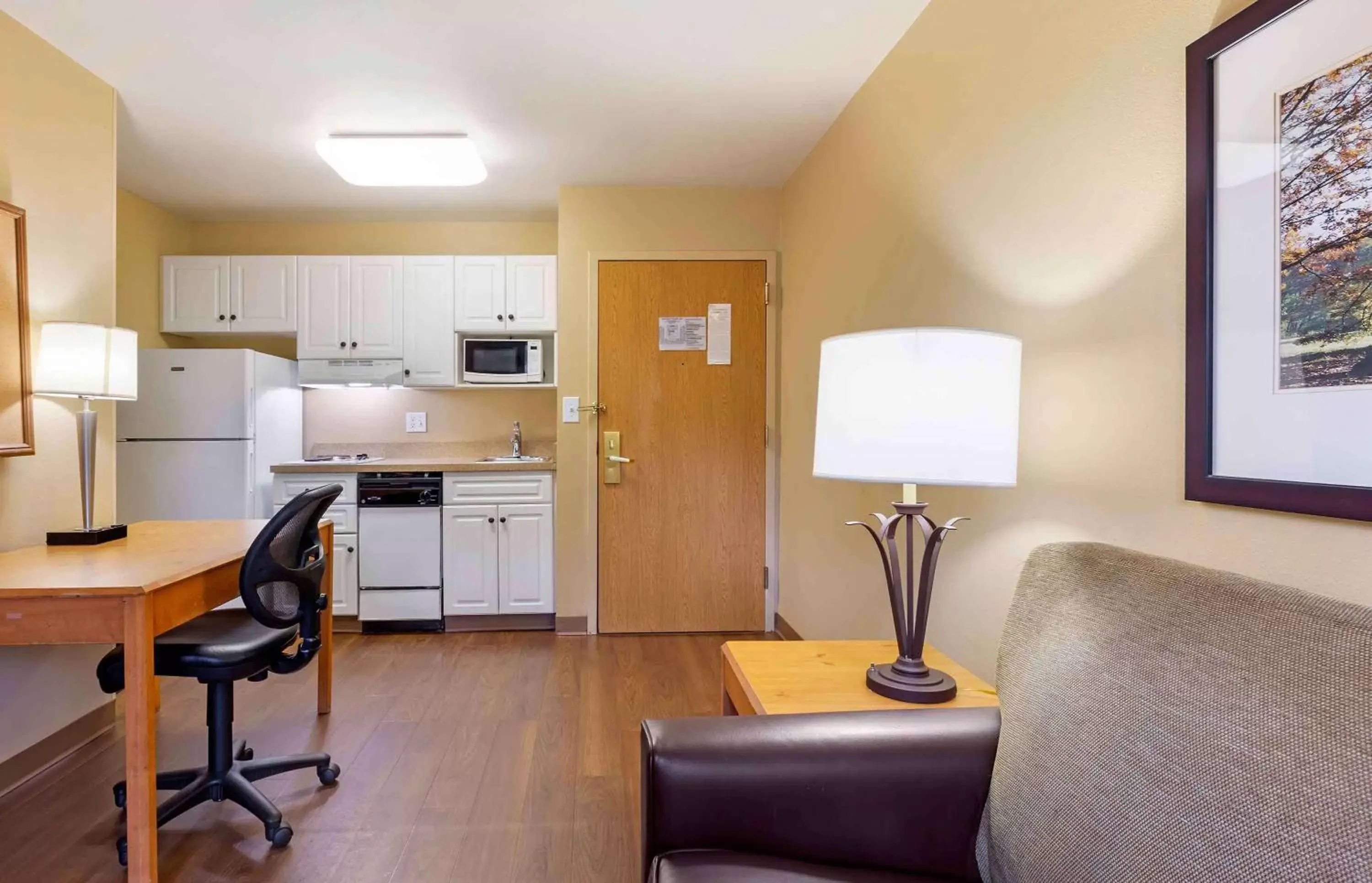 Bedroom, Kitchen/Kitchenette in Extended Stay America Suites - Boston - Waltham - 32 4th Ave