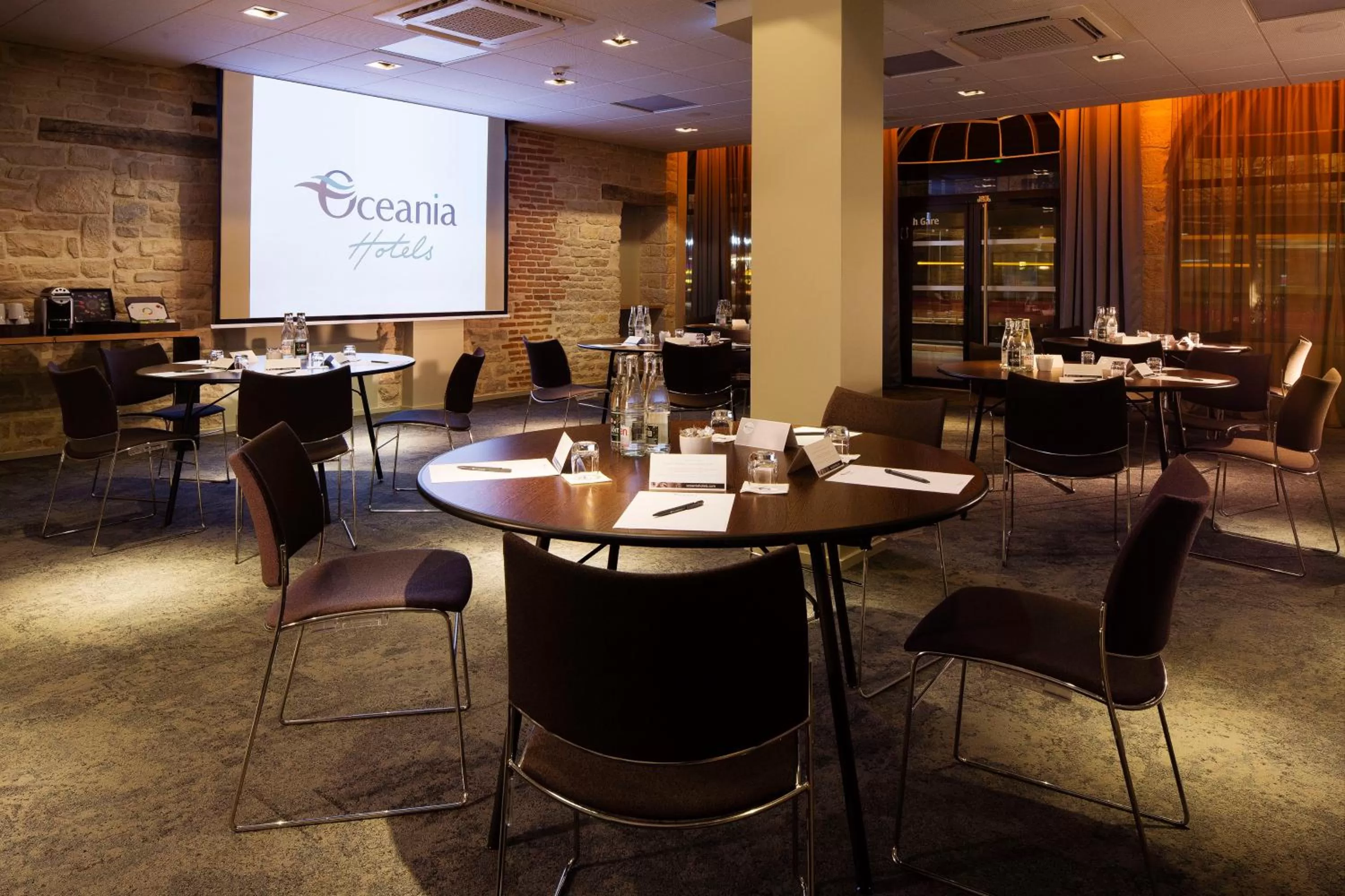 Banquet/Function facilities in Oceania Le Jura Dijon