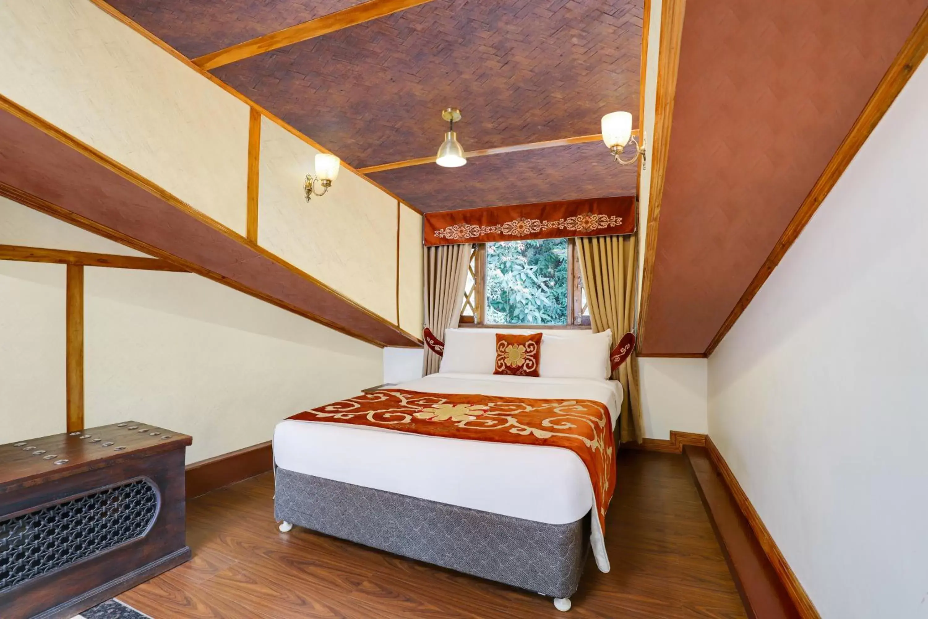 Bed in Summit Hermon Hotel & Spa