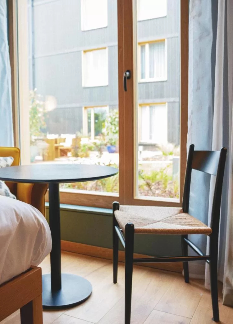 Bed in Mollie's Motel & Diner Bristol