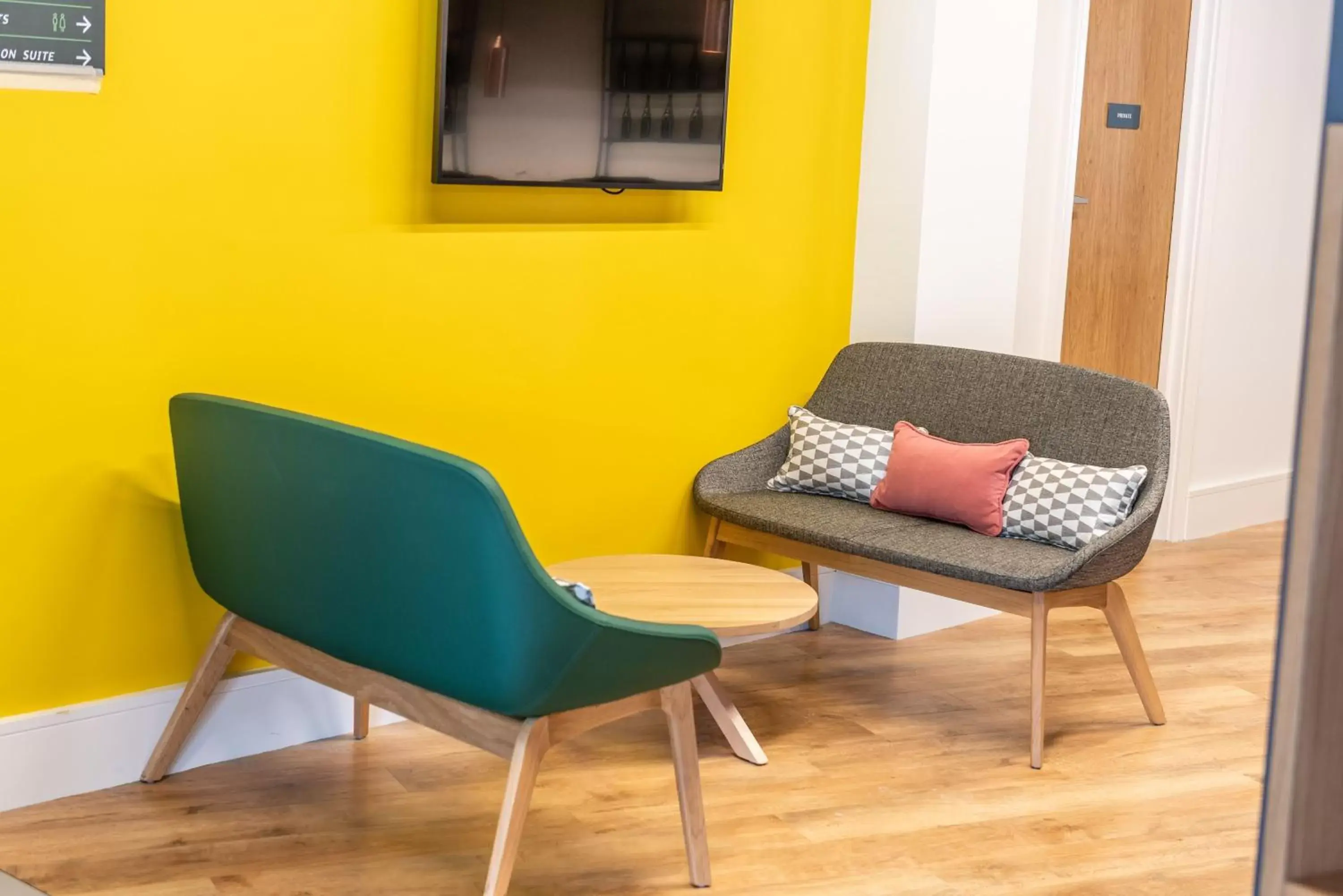 Property building, Seating Area in Holiday Inn Dover, an IHG Hotel