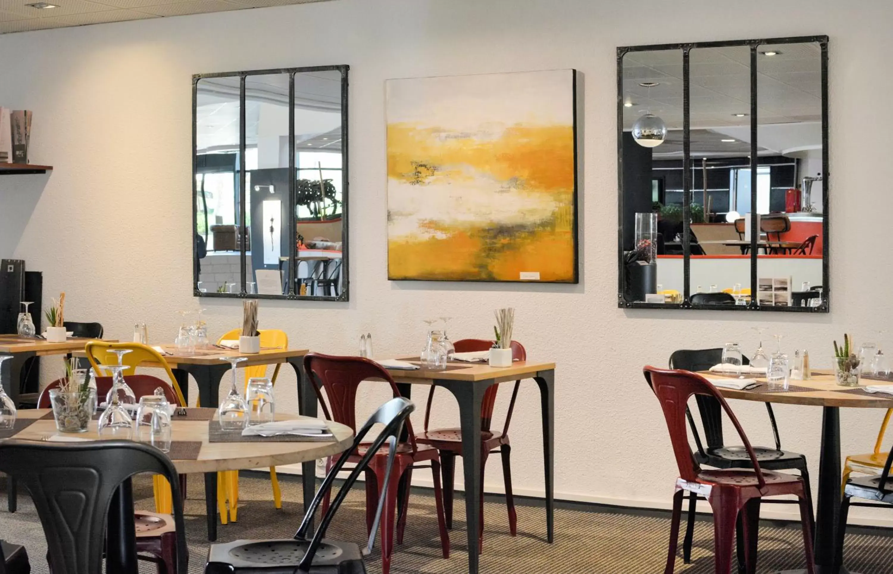 Restaurant/Places to Eat in Novotel Atria Nimes Centre
