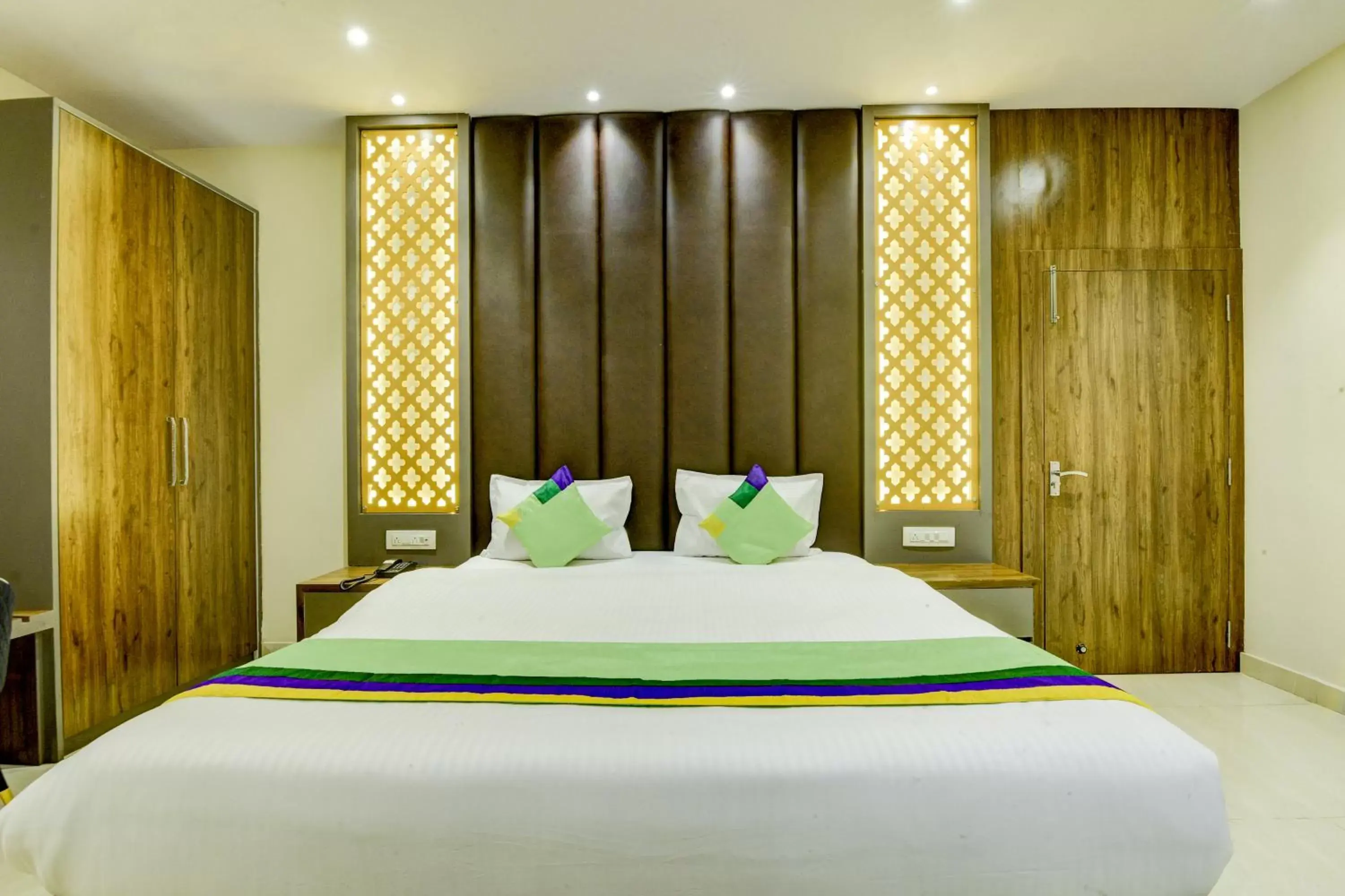 Bed in Treebo Trend Winsome Banquet And Resort