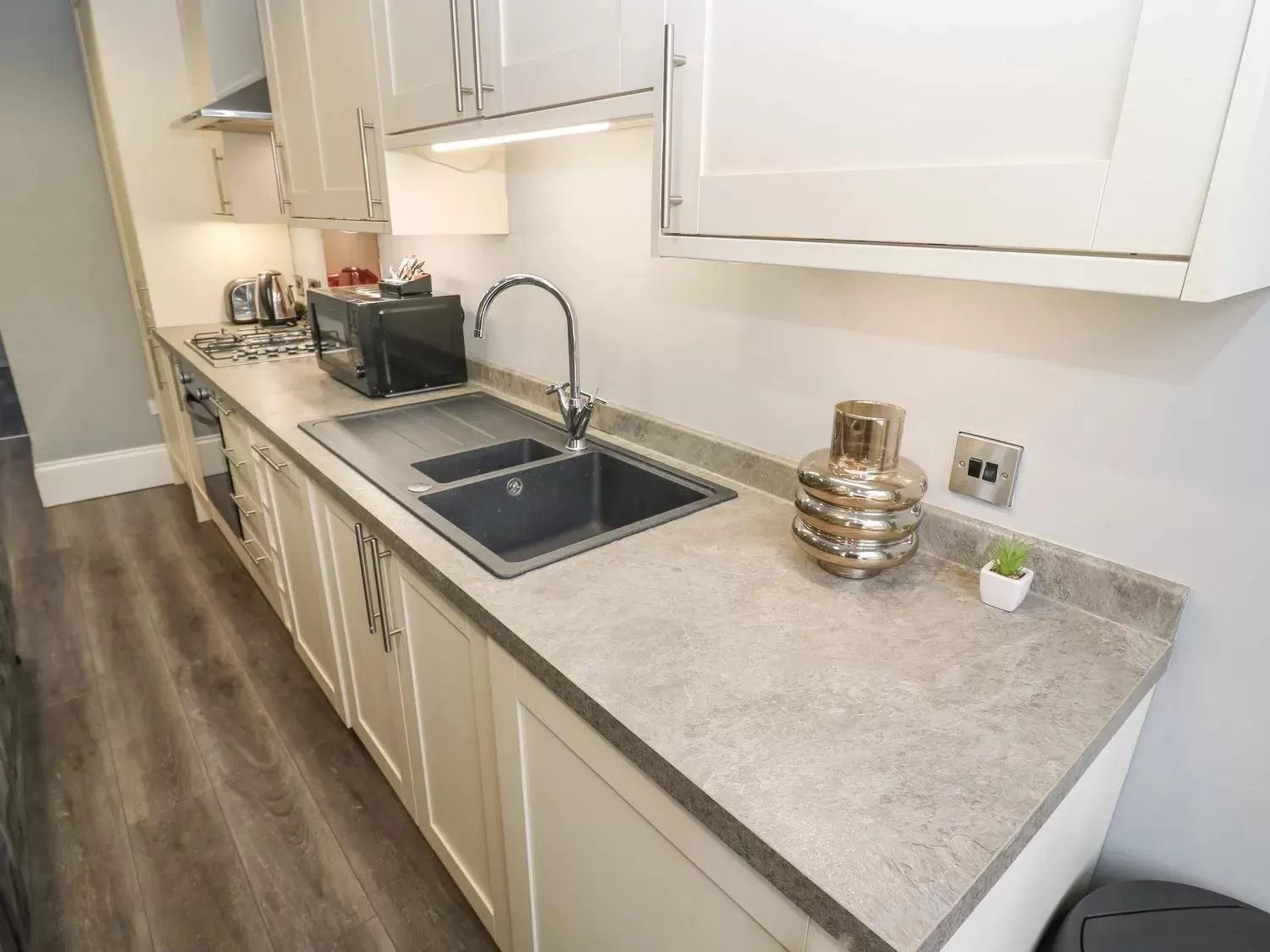 Kitchen/Kitchenette in St John's North Hotel Apartments