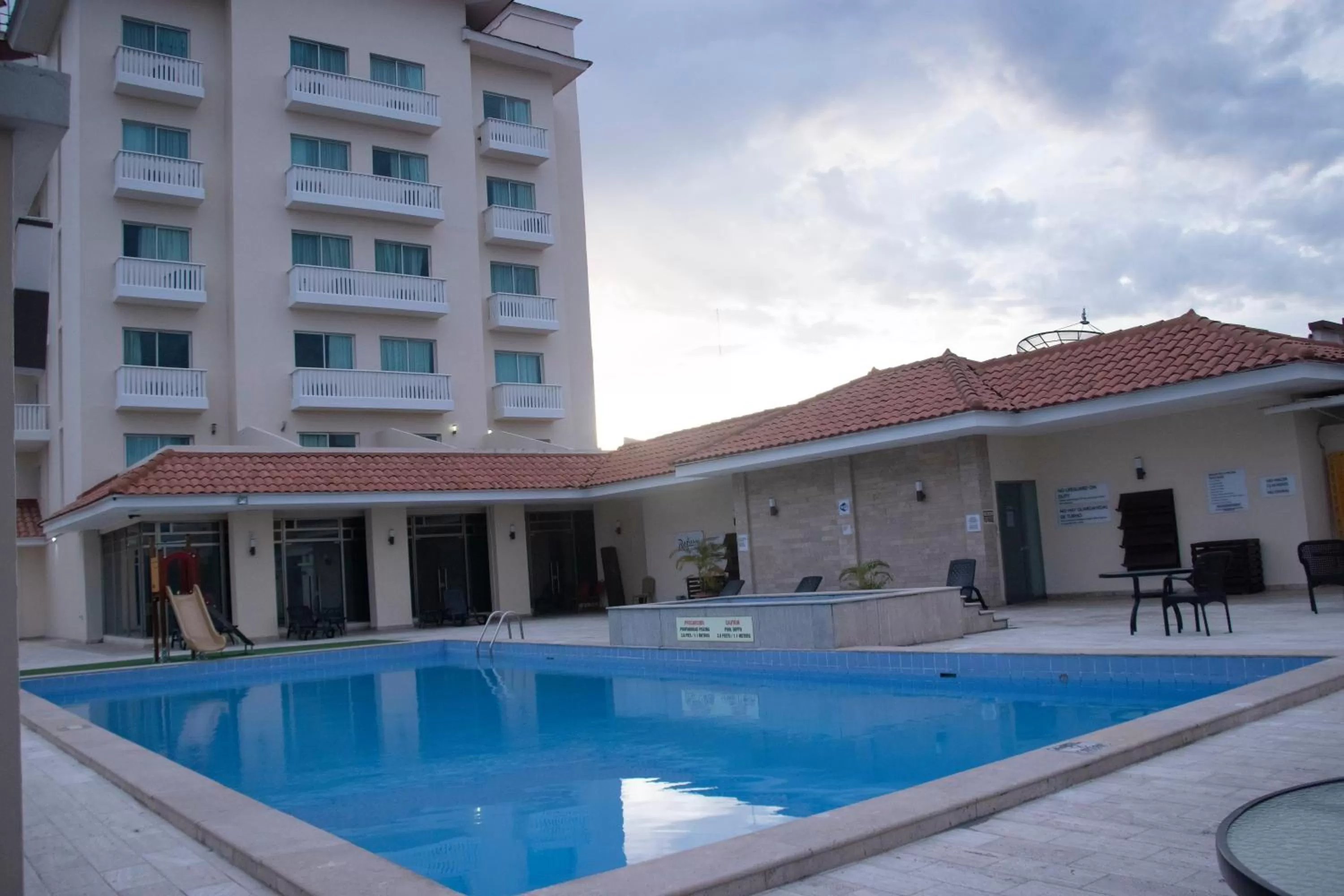 Swimming pool in Radisson Colon 2,000 Hotel & Casino